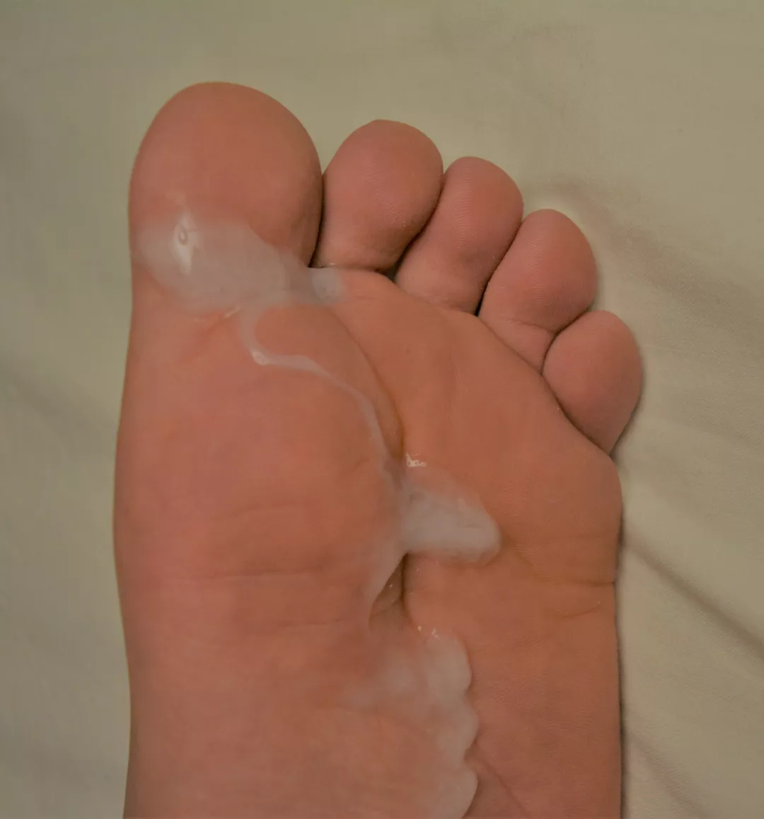 Did you like to cum on my feet?