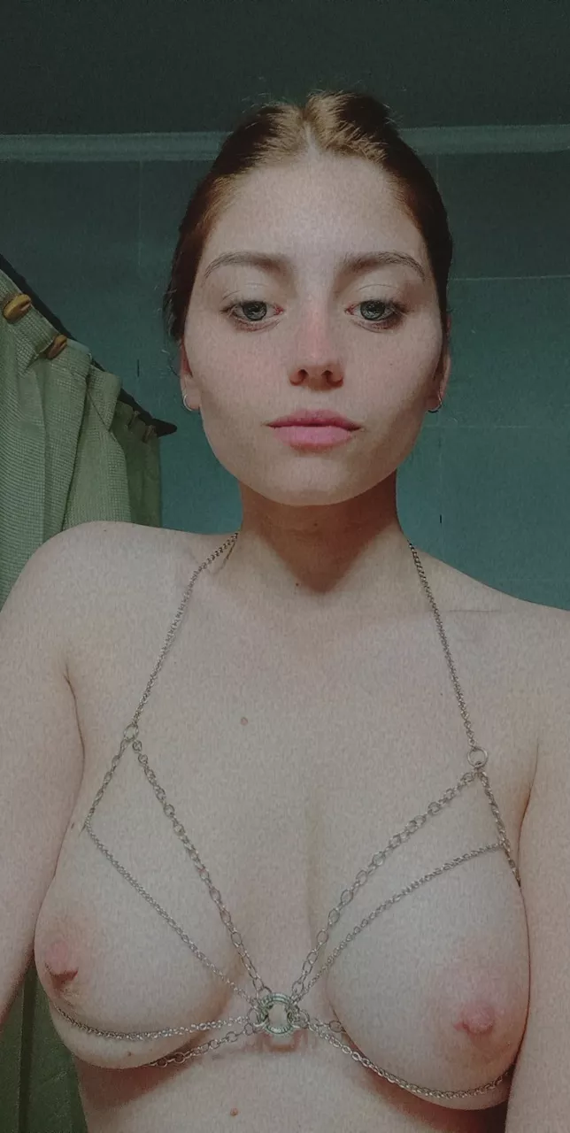 [domme] Your little shrimp could never slide between my add and titsâœ¨ï¸ðŸ’…ðŸ½