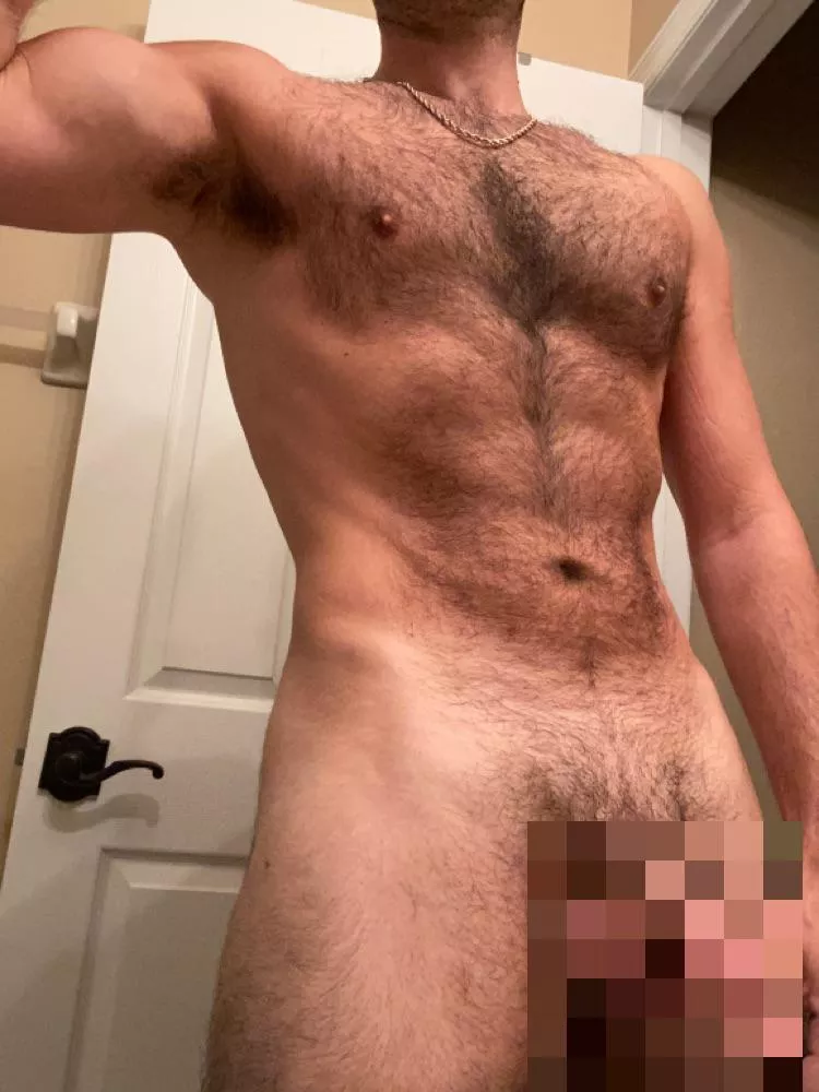 MUSKY AF! Sniff my hairy pits?