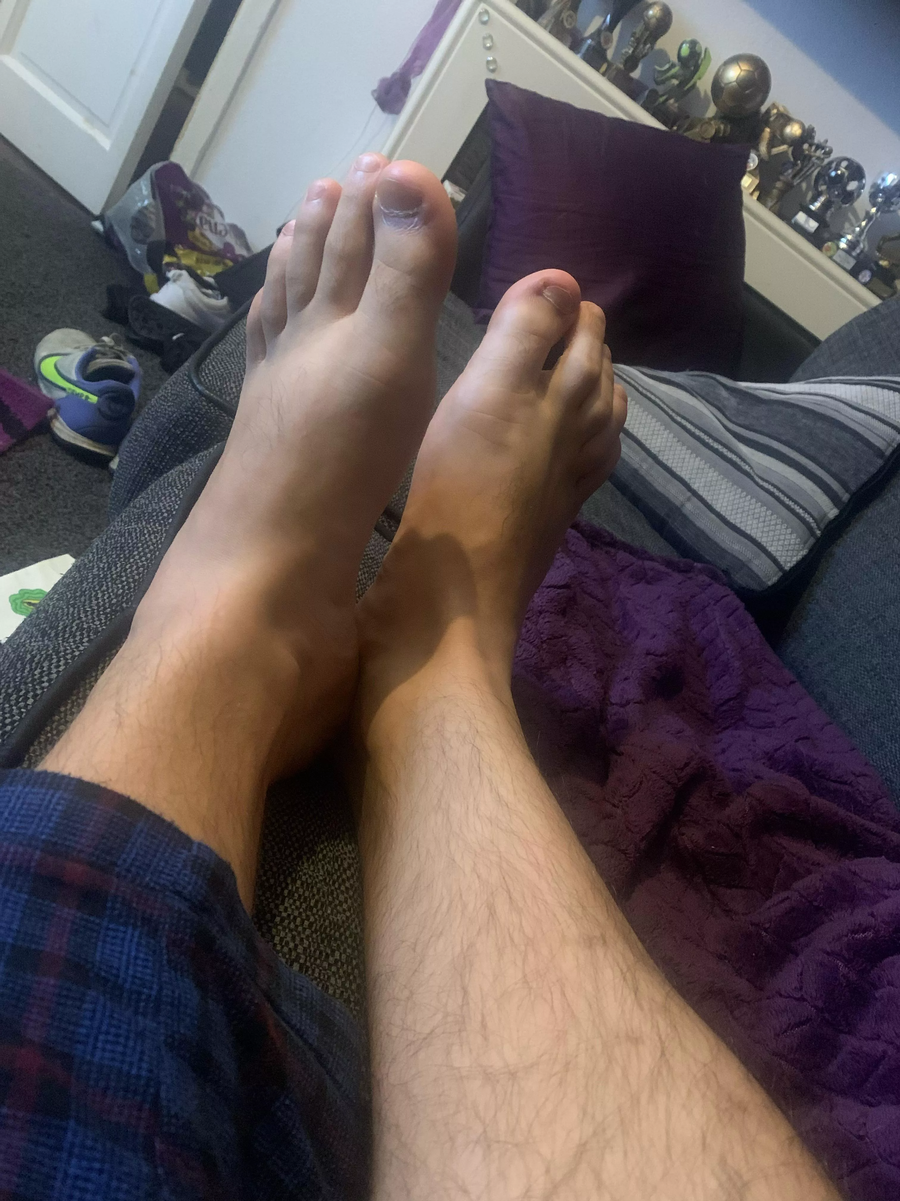 Need someone to suck on these. Dms open