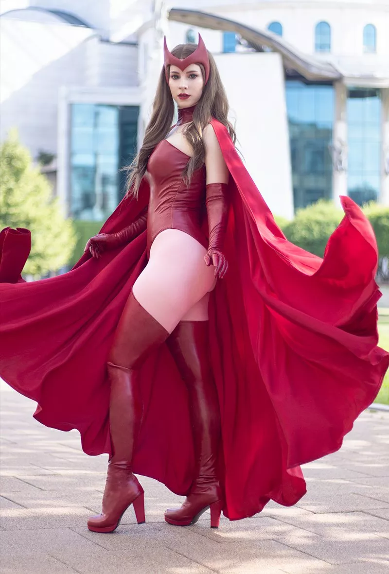 Scarlet Witch by Enji Night