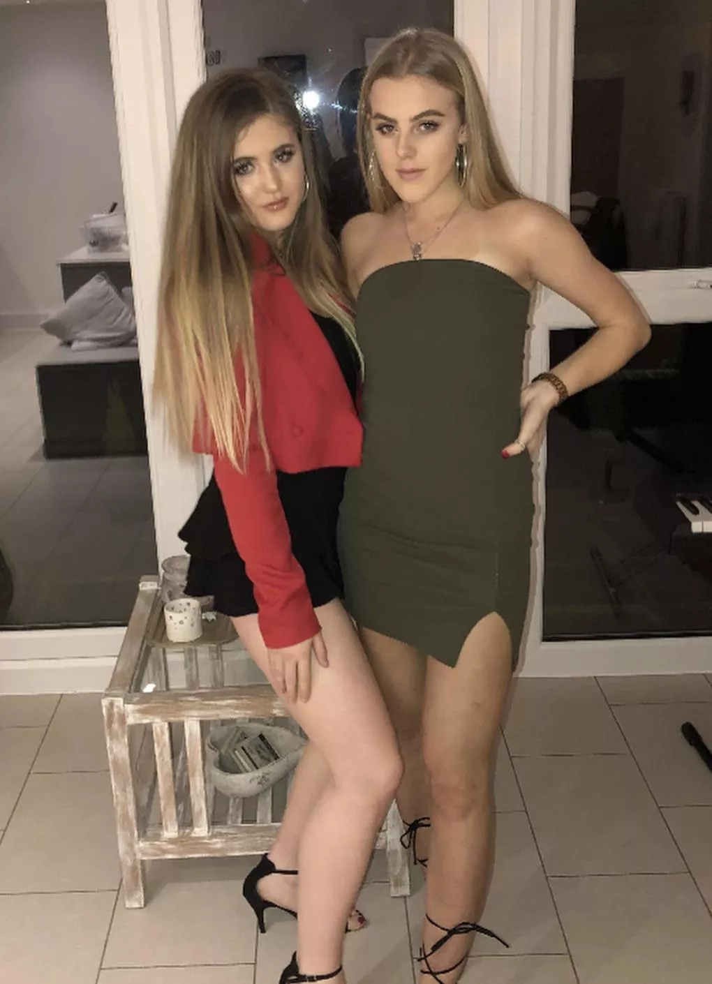 Two sexy blondes😍🍆