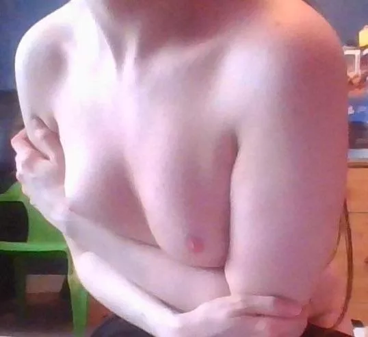 Upvote if you’d suck my tits