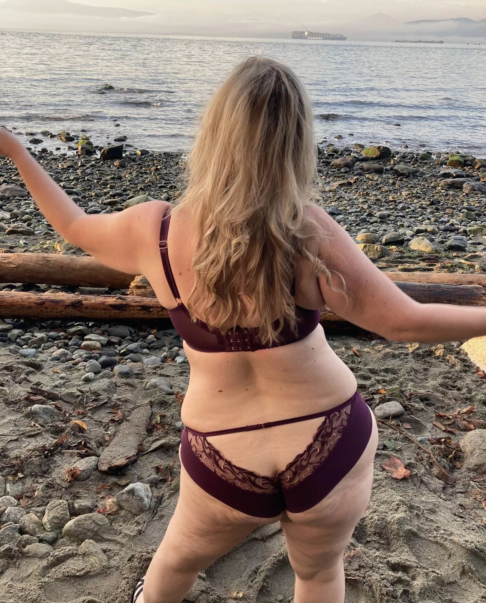 (42) Enjoying the sunset in my lingerie ðŸ’‹