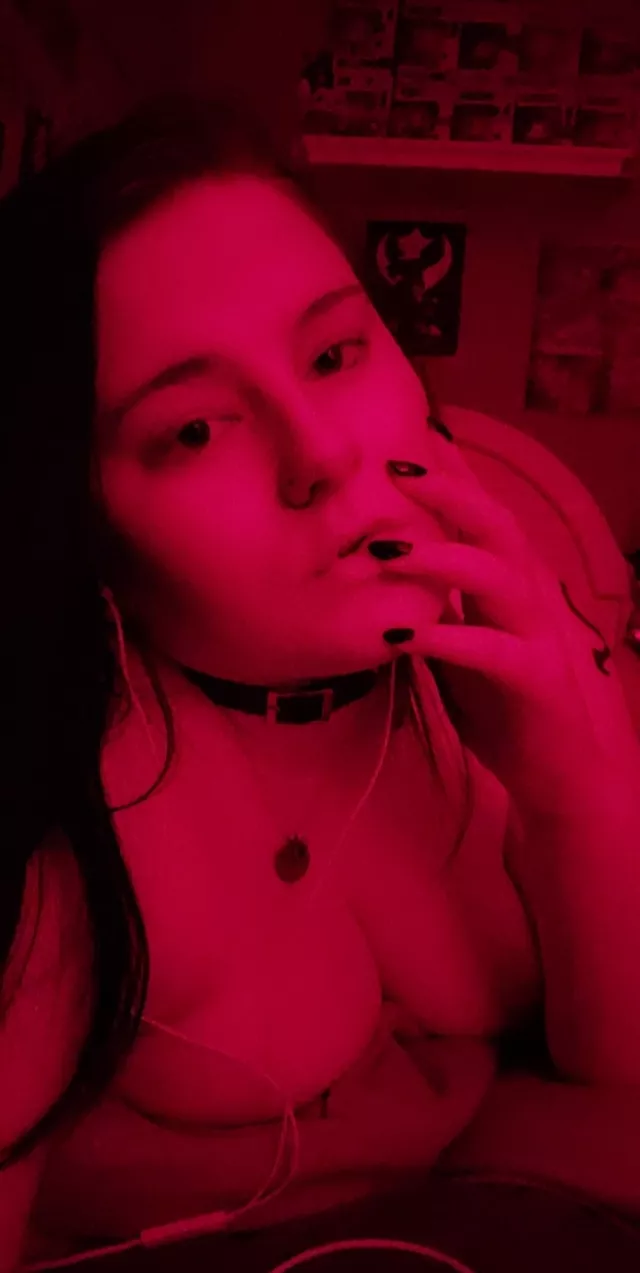 (F19) under redlights âœ–ï¸â¤ï¸