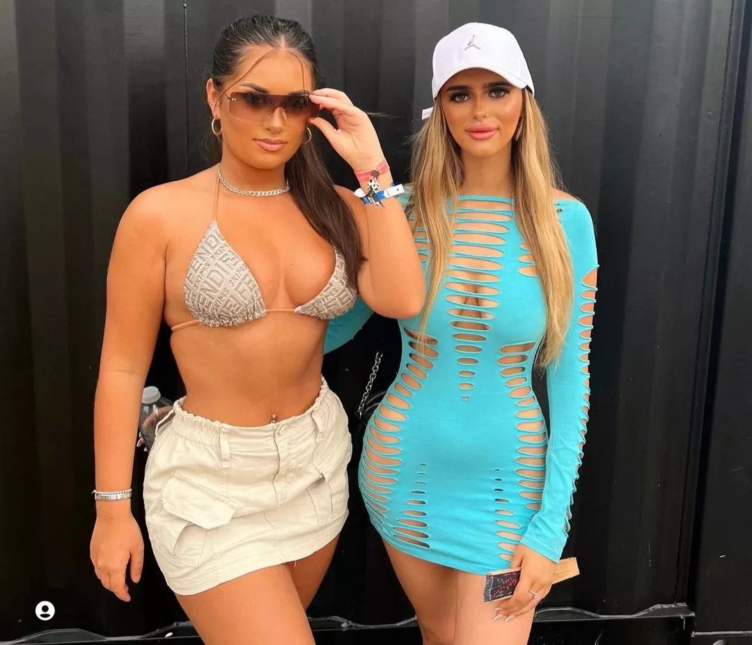 Gorgeous pair of chav beauties 🤤😍