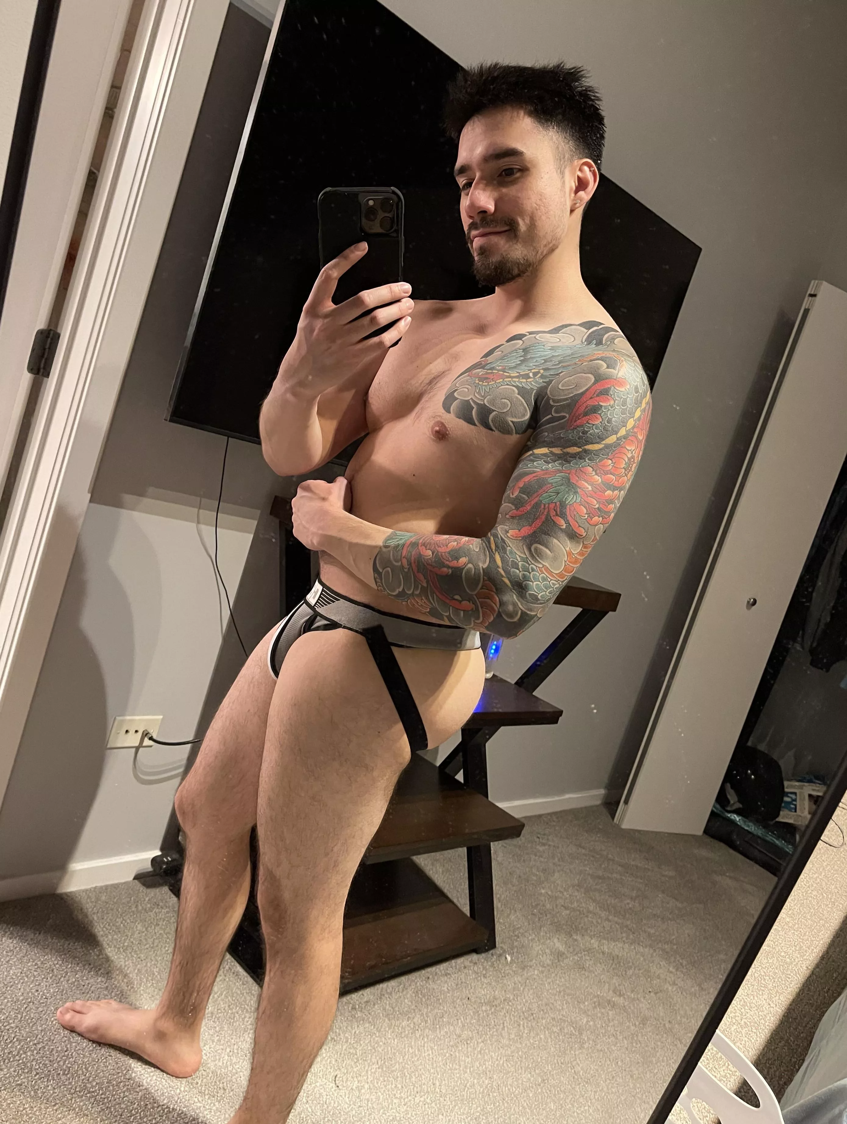 New jock, same pose