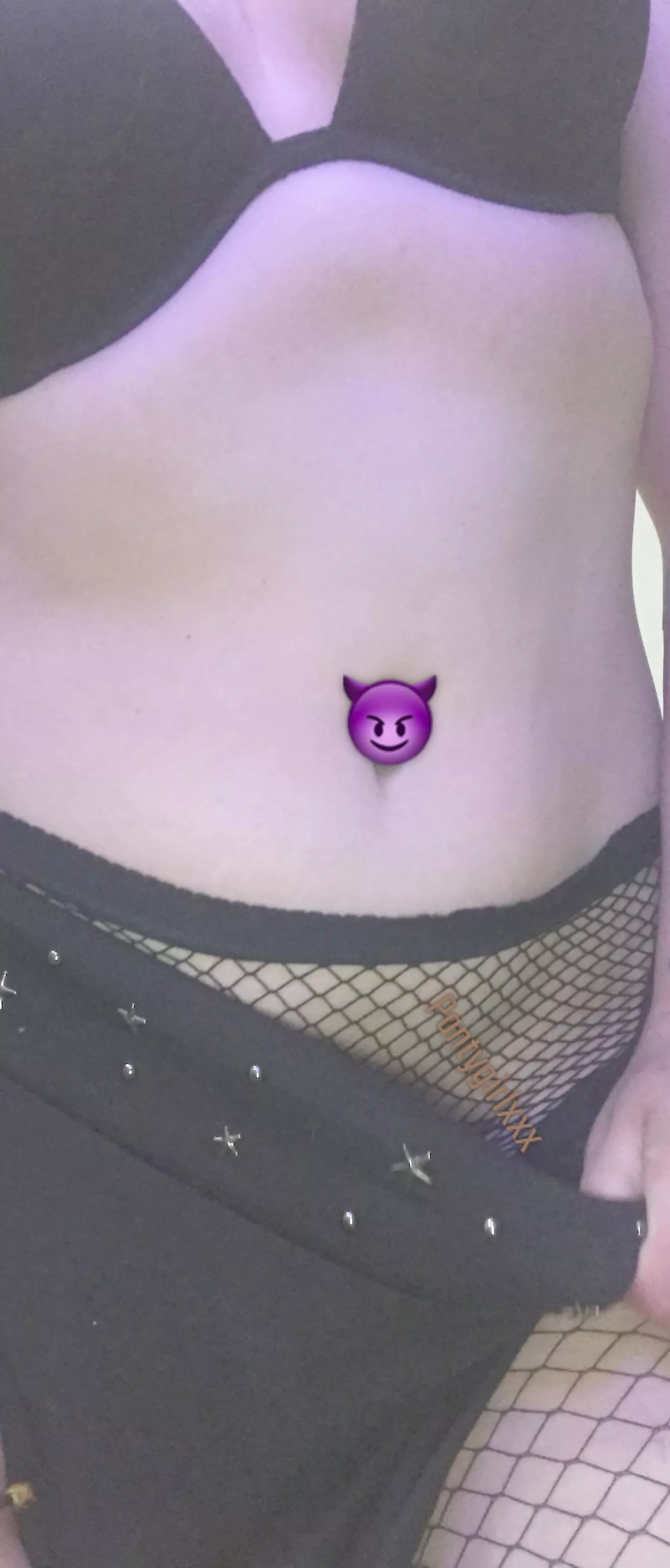 [SELLING] Sext sessions, cam to cam shows, cock rates, DOM/SUB, roleplay, daddy rp, audio, custom&pre-made movies solo/partner, GFE, and please, Kik/Skype/Telegram Kik @ babycakespanty —also can Snapchat —now accepting Apple Pay