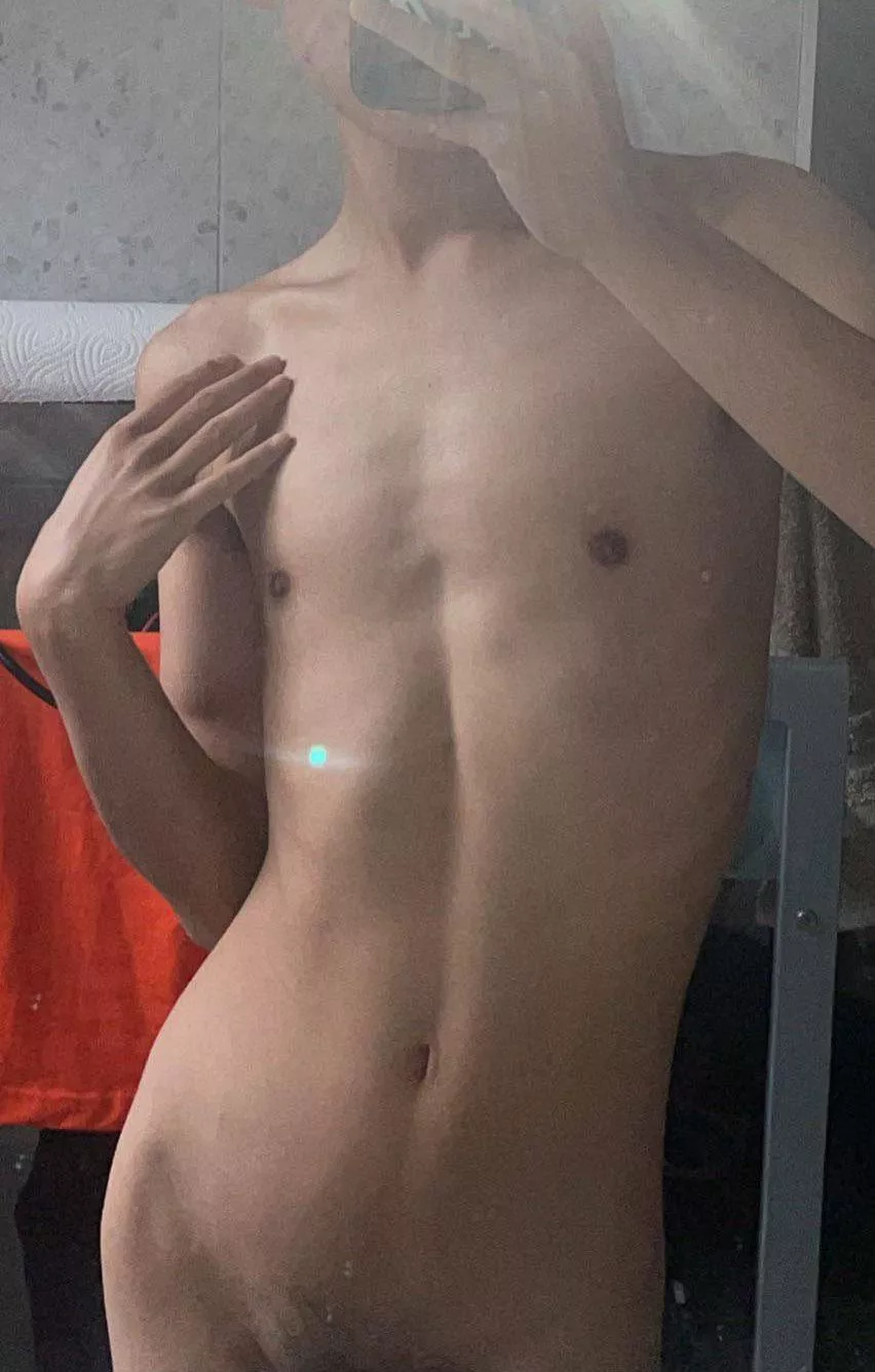 Skinny twink morning selfies ✨