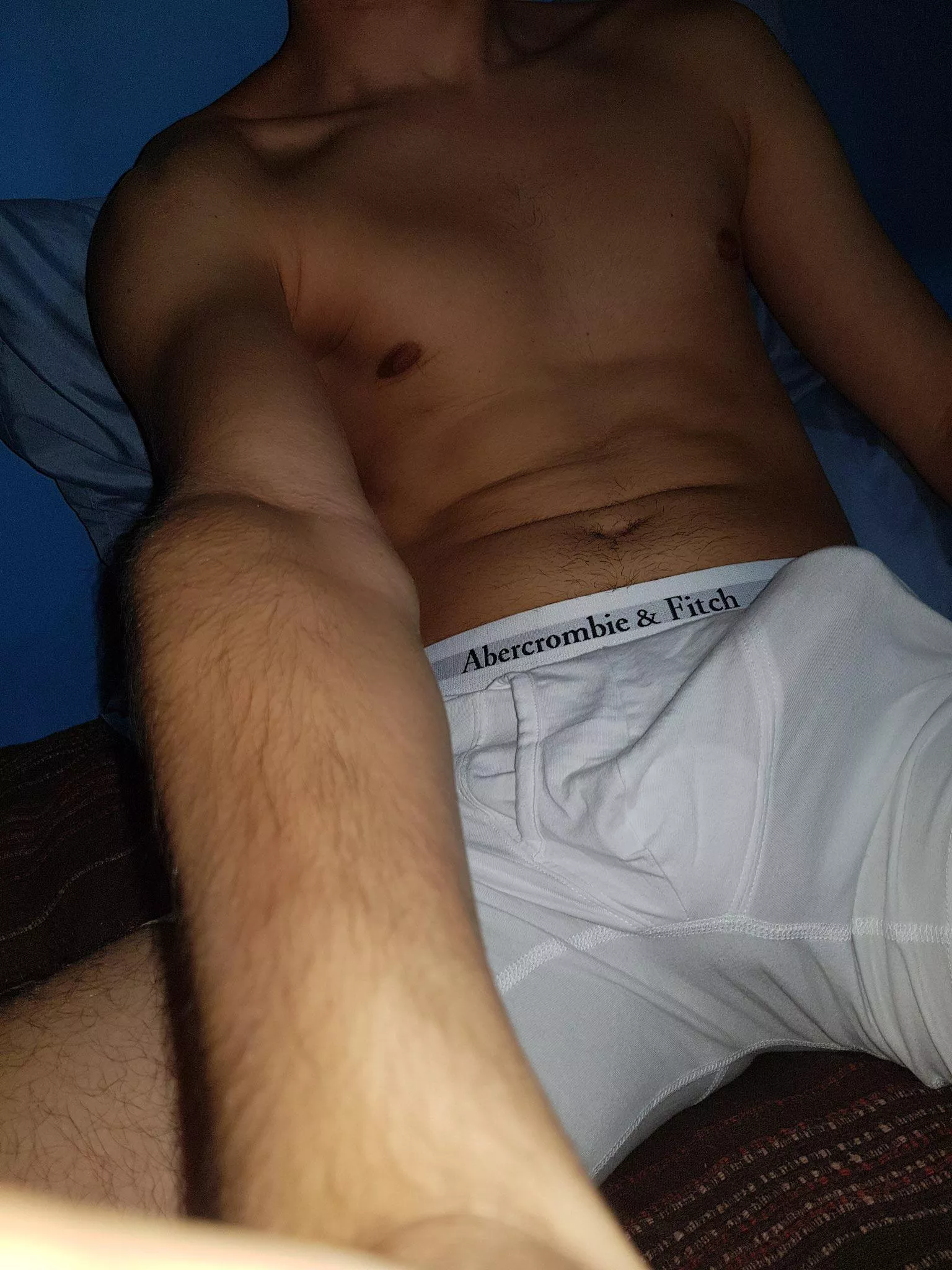 18[M4F] anyone wanna take my sexting virginity and see my cock in my hand? Snap: awkemp