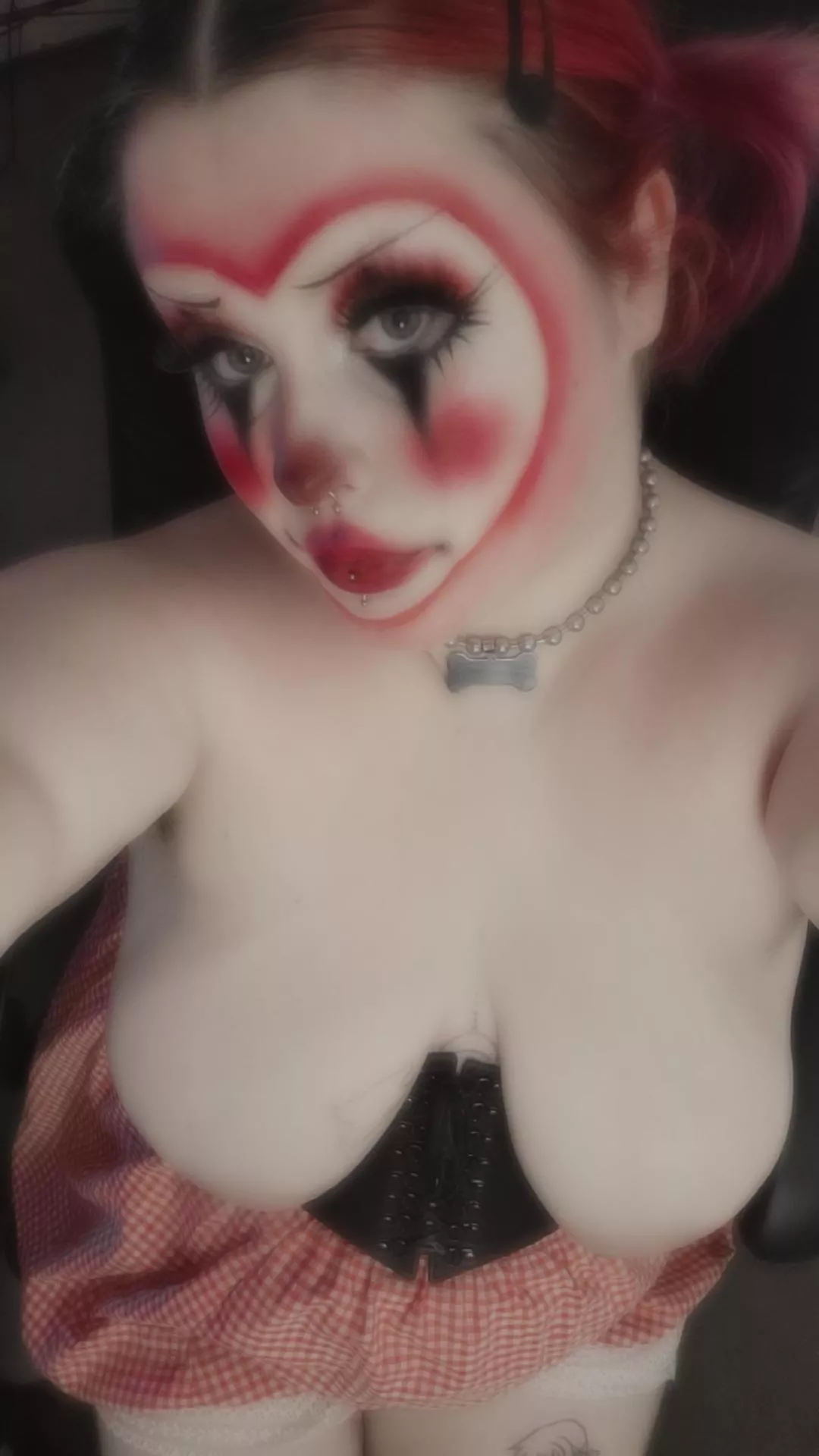 ever wanted to fuck a goth bbw clown girl? 🥵🤪