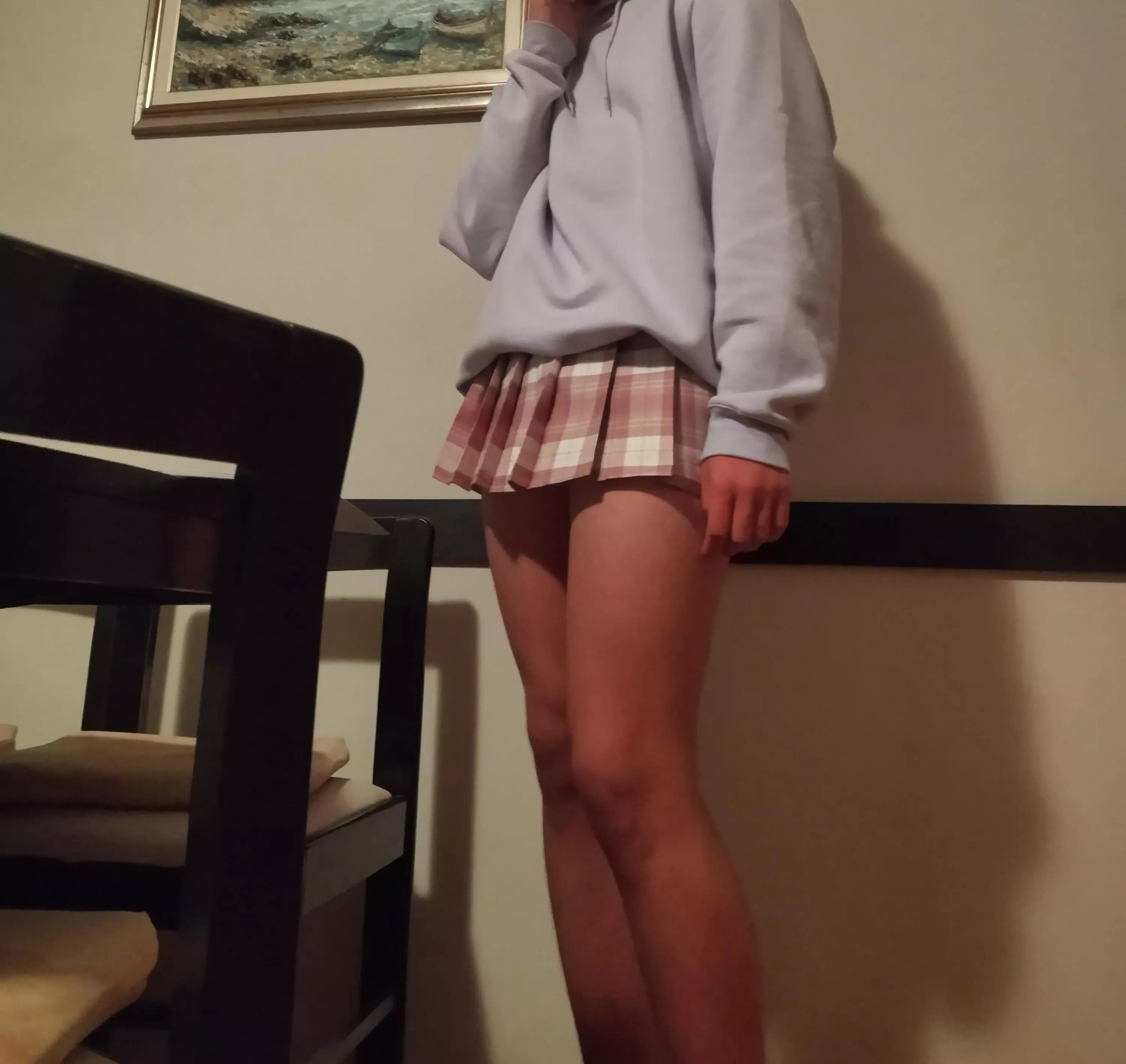 new femboy approaching (!!!)