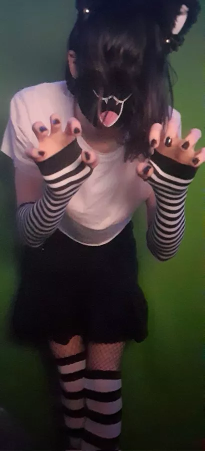 Rawr im a Scary Catboi