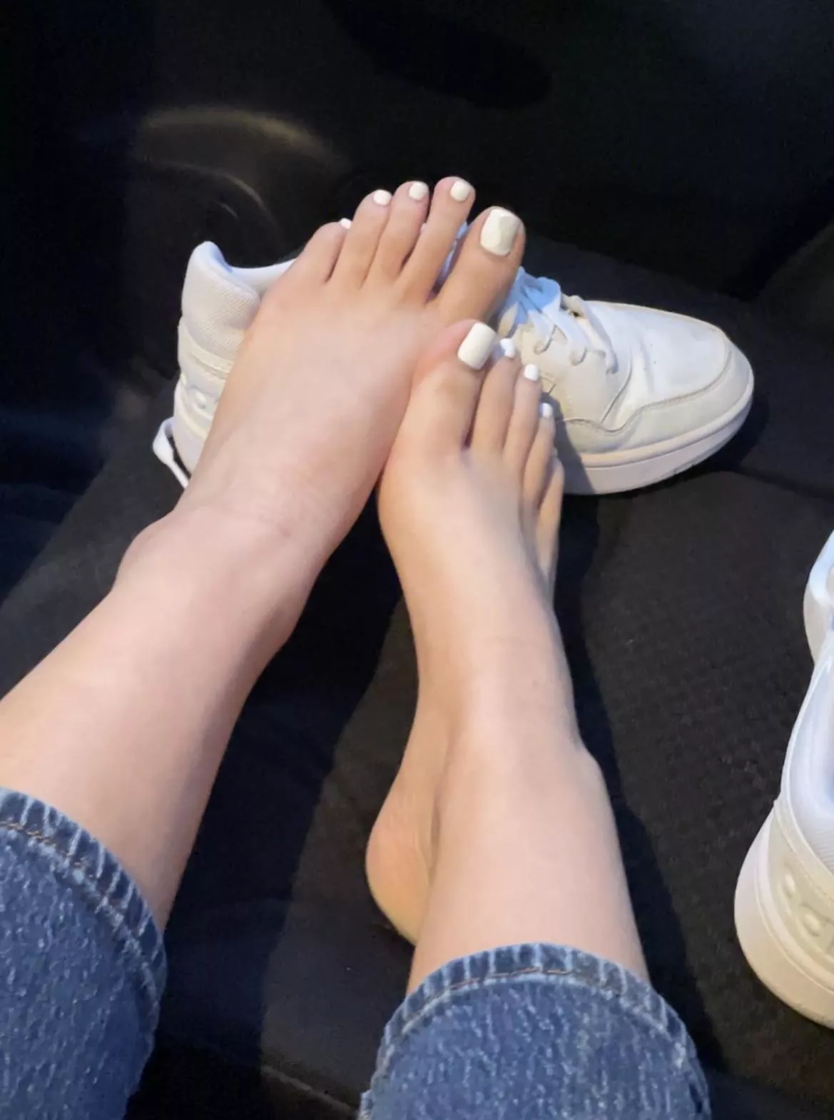 Suck toes or lick arches? ðŸ‘…