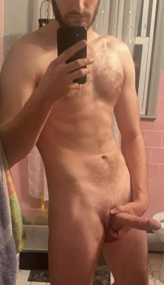 Taking volunteers for a fuck buddy ðŸ˜‰