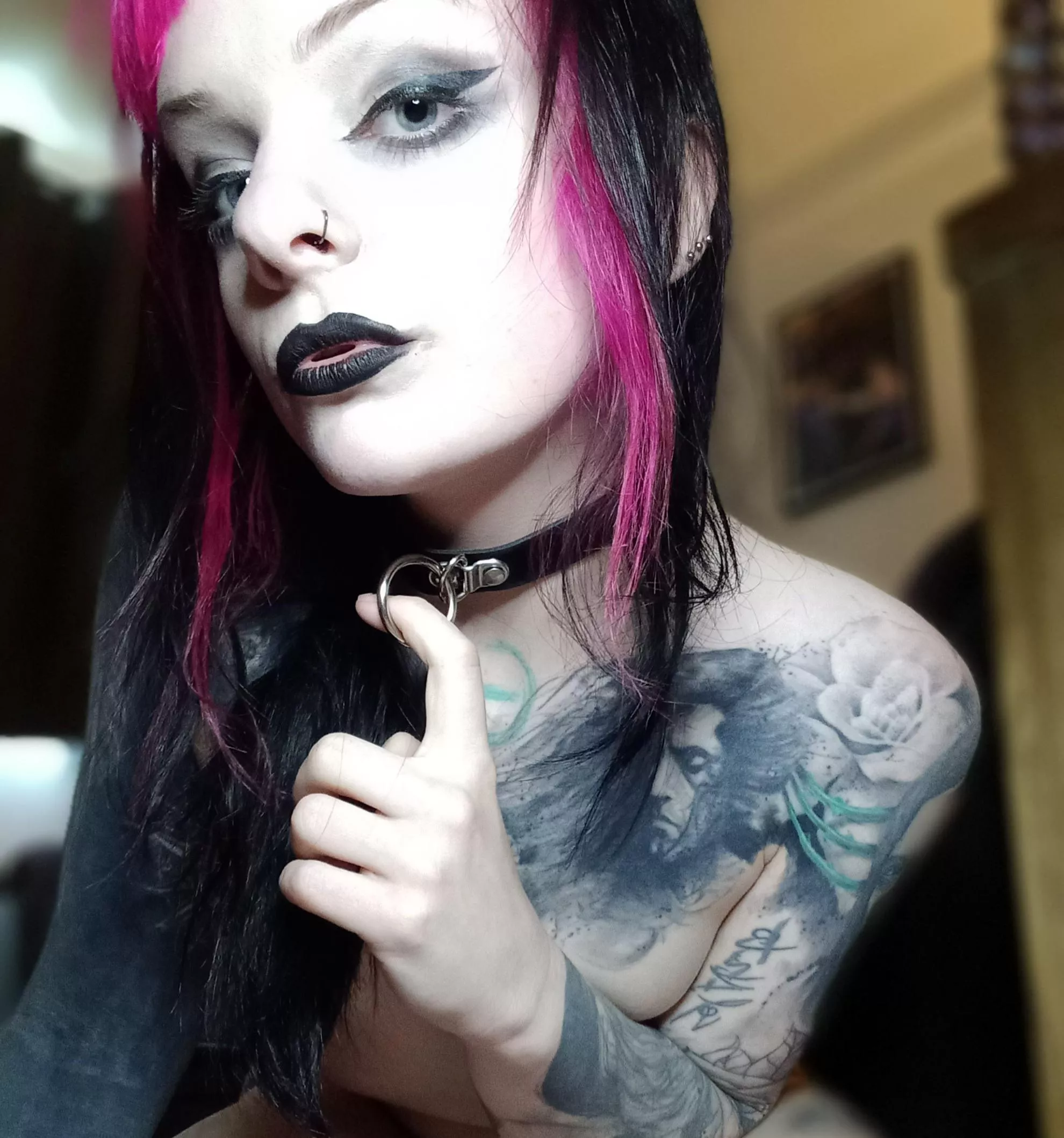 Would you wear my black lipstick on your dick all day?