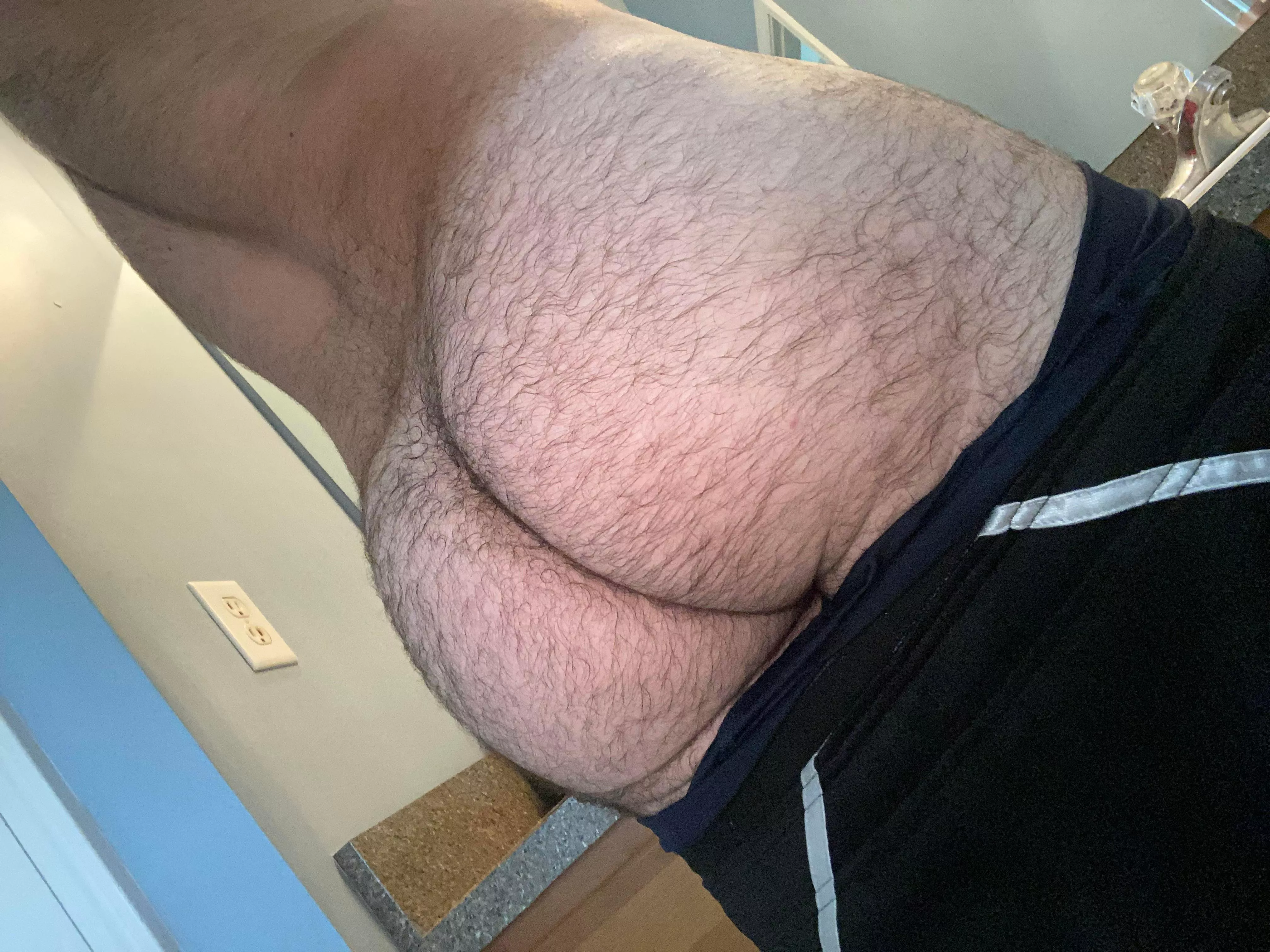 24 in shape bottom bro with a big furry bubble butt. DMs are open