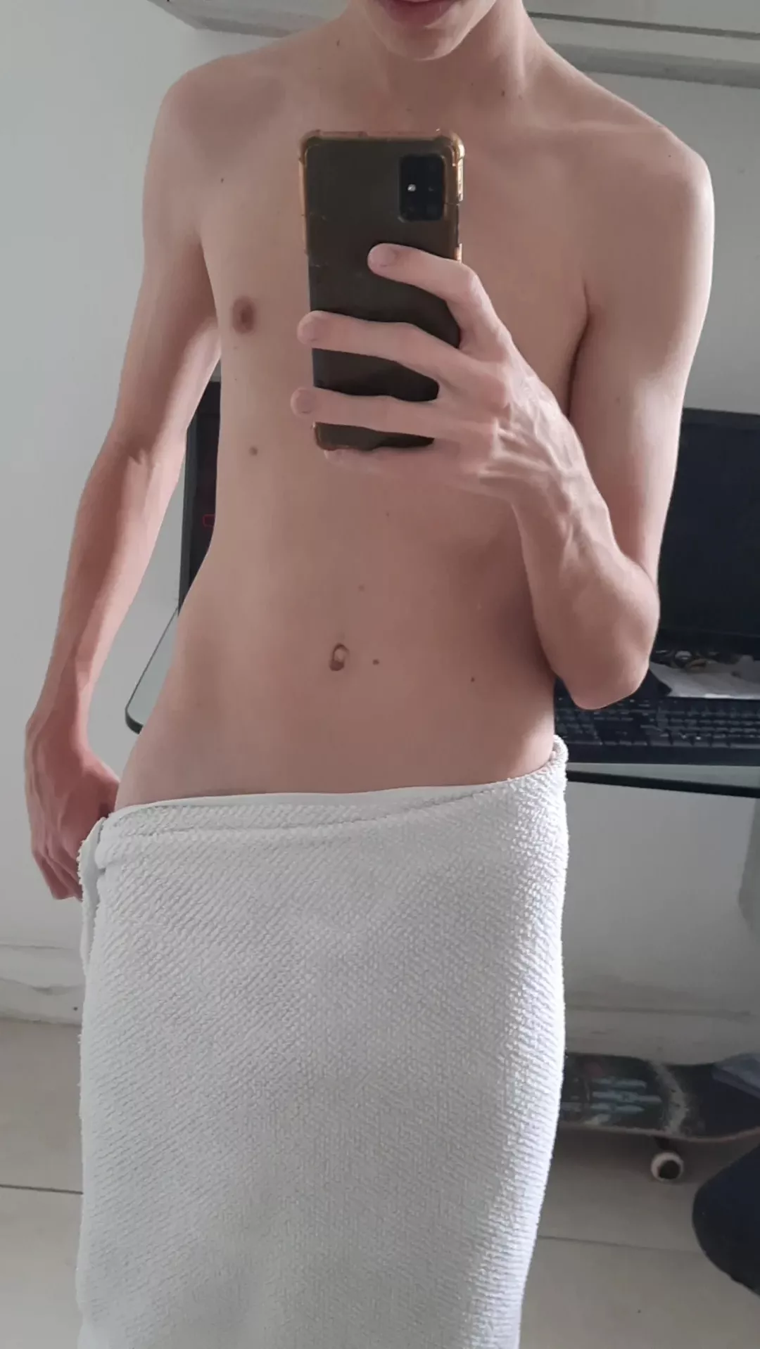 Can a skinny twink get some love?