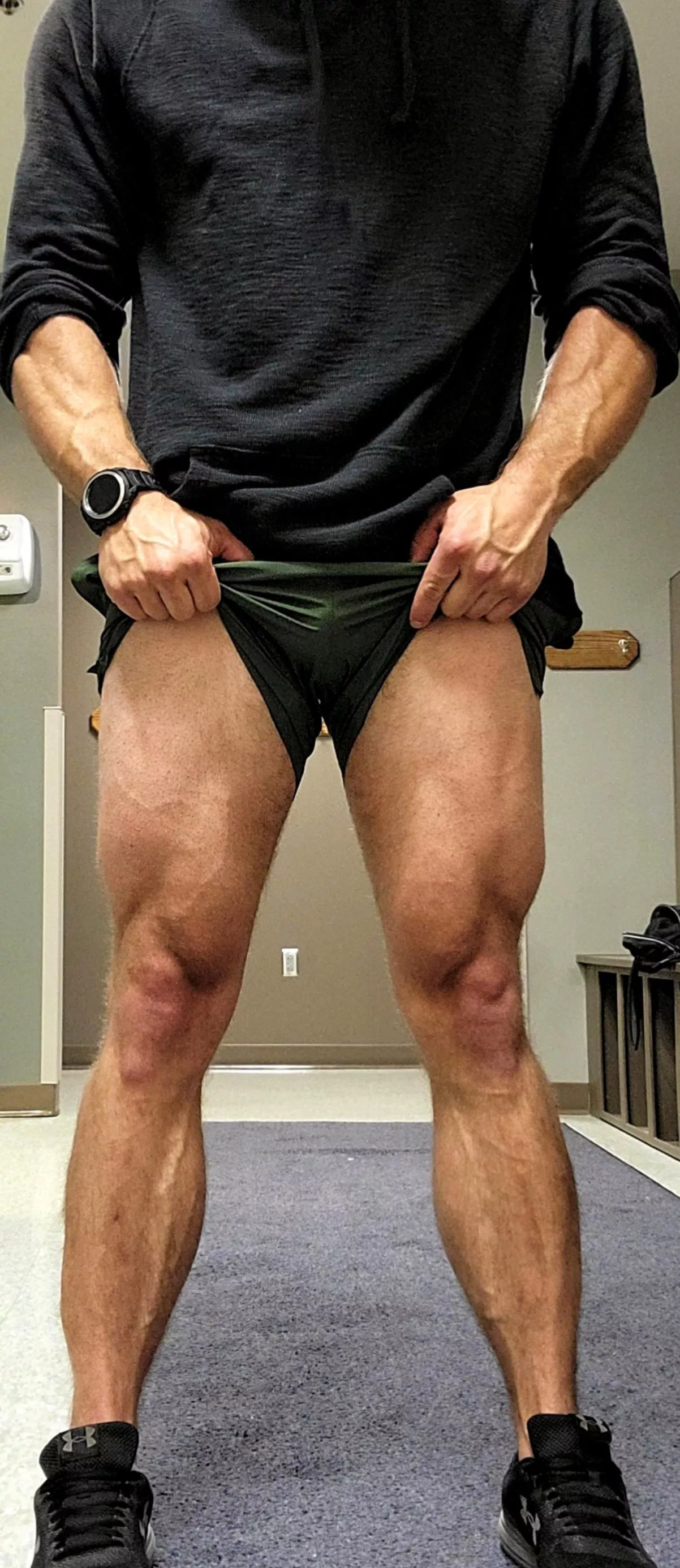 Forearms or Quad porn?