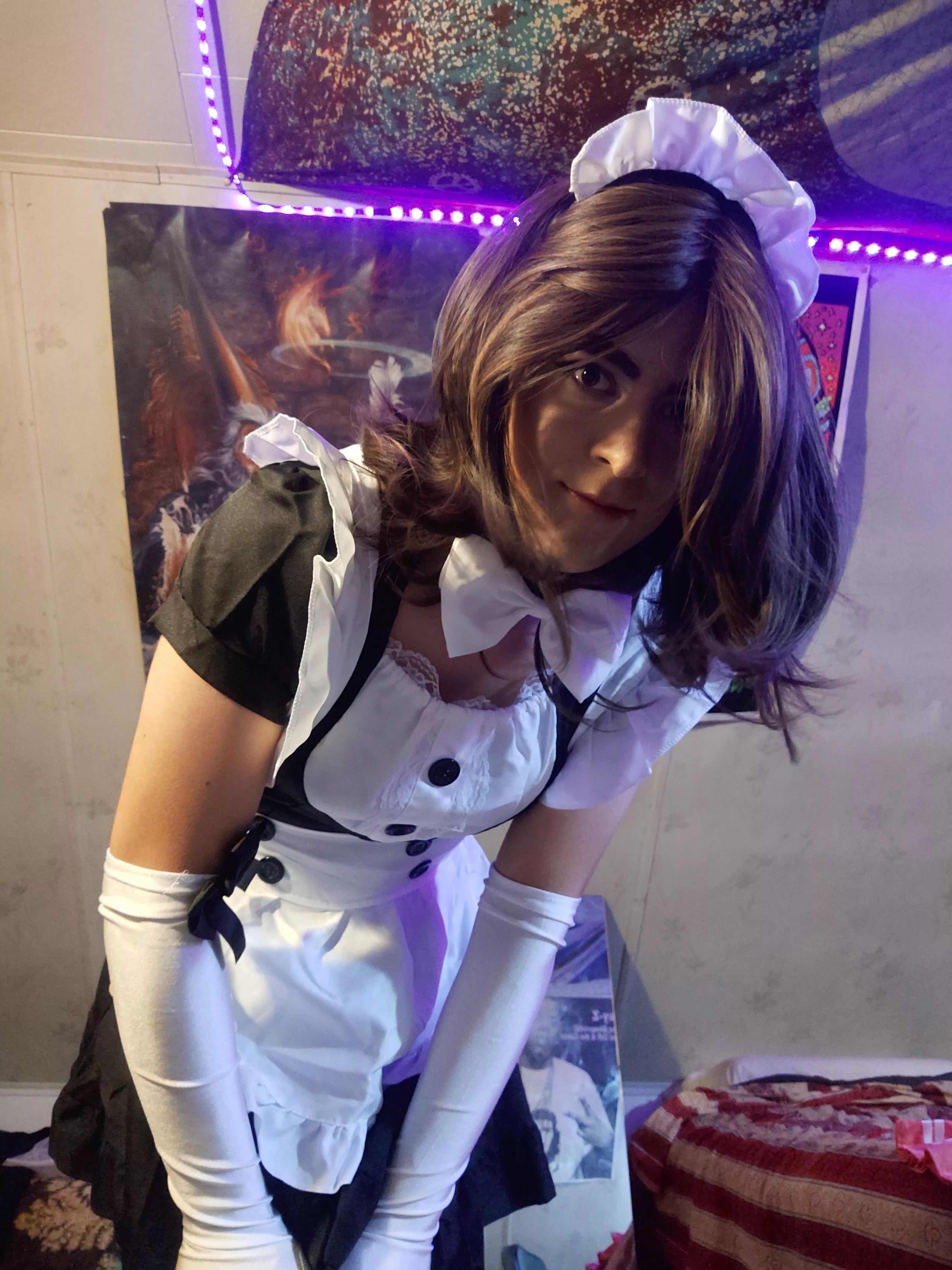 Hiiii <3 I'm your new maid!