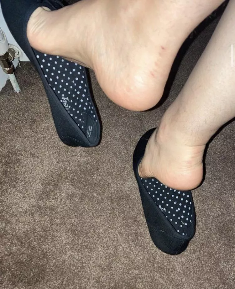 My beautiful feet need attention