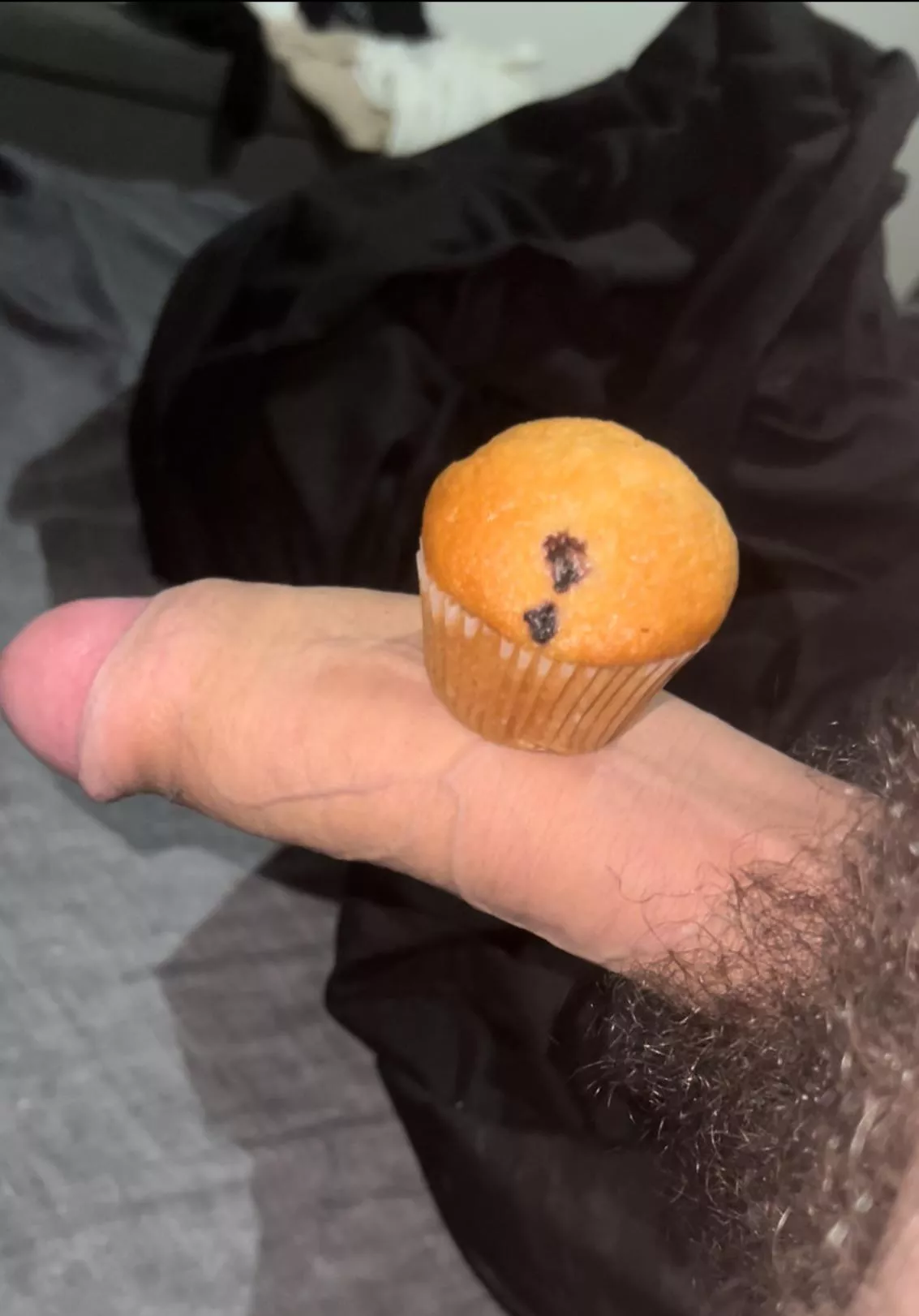 Who wants a taste🧁 Dms open😈💪🏼