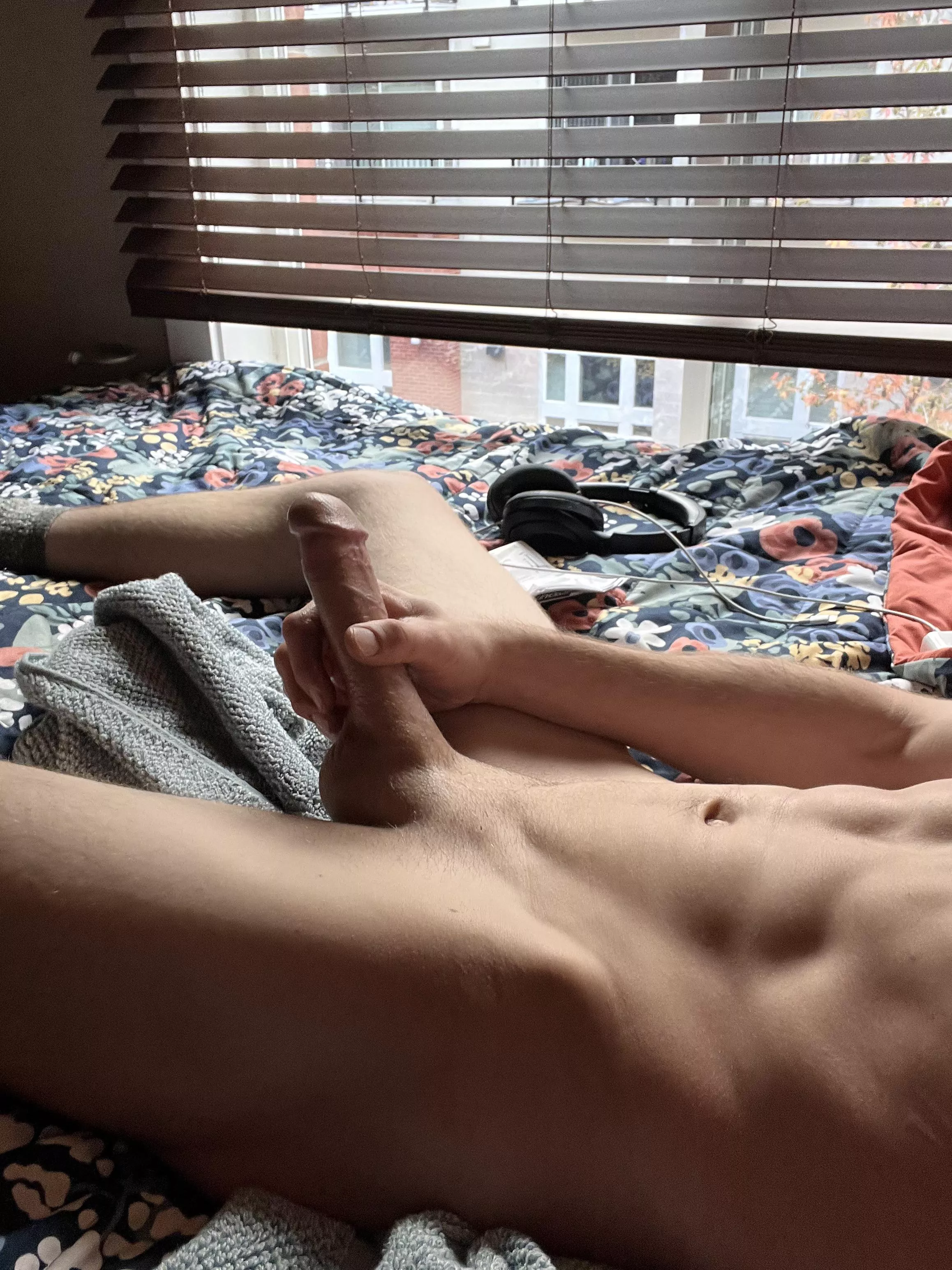 Woke up with the birds chirping and the sun shining on my rock hard cock [27]