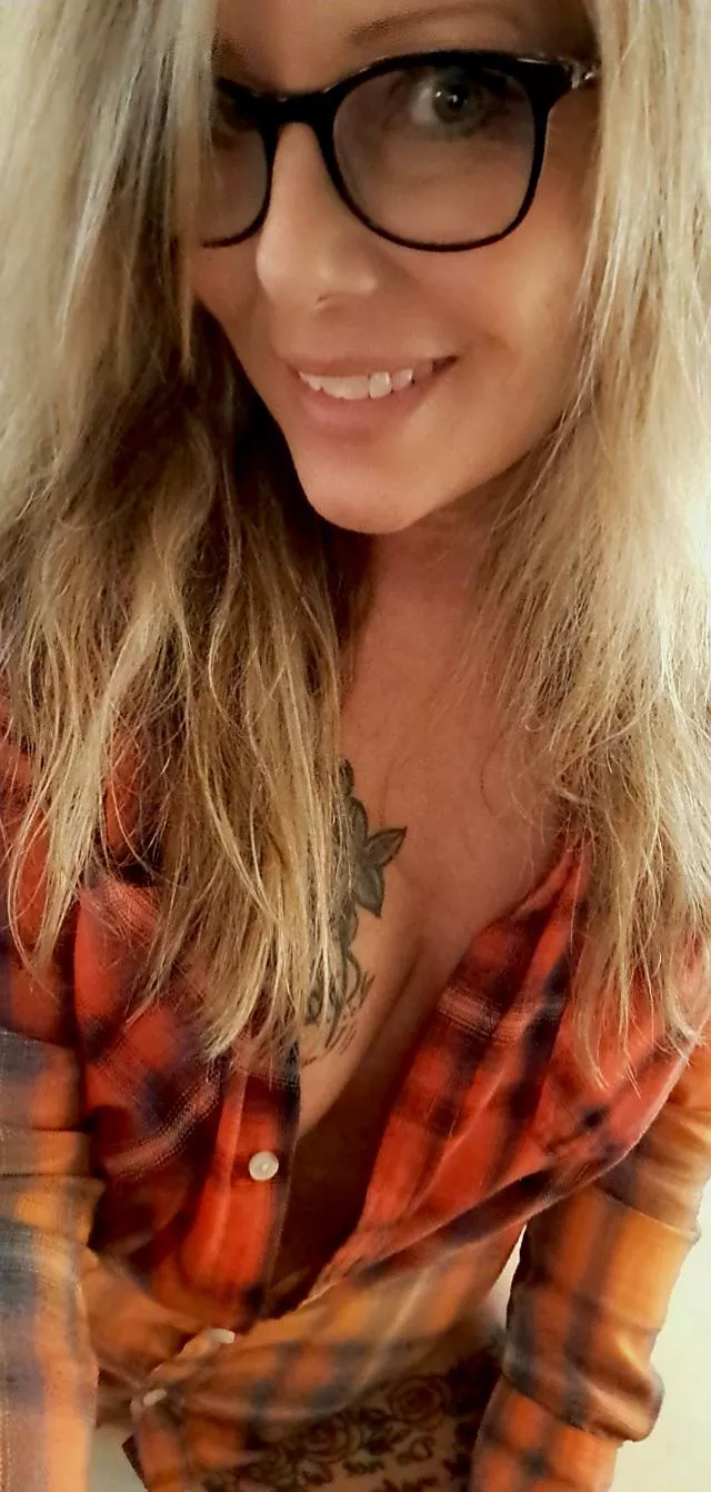 49F glasses and flannelðŸ’‹