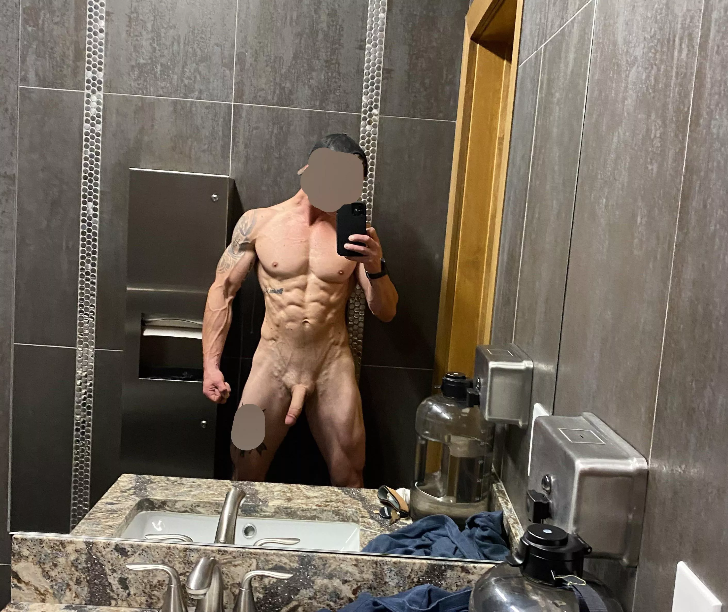 Anyone want to play with a muscle cock?