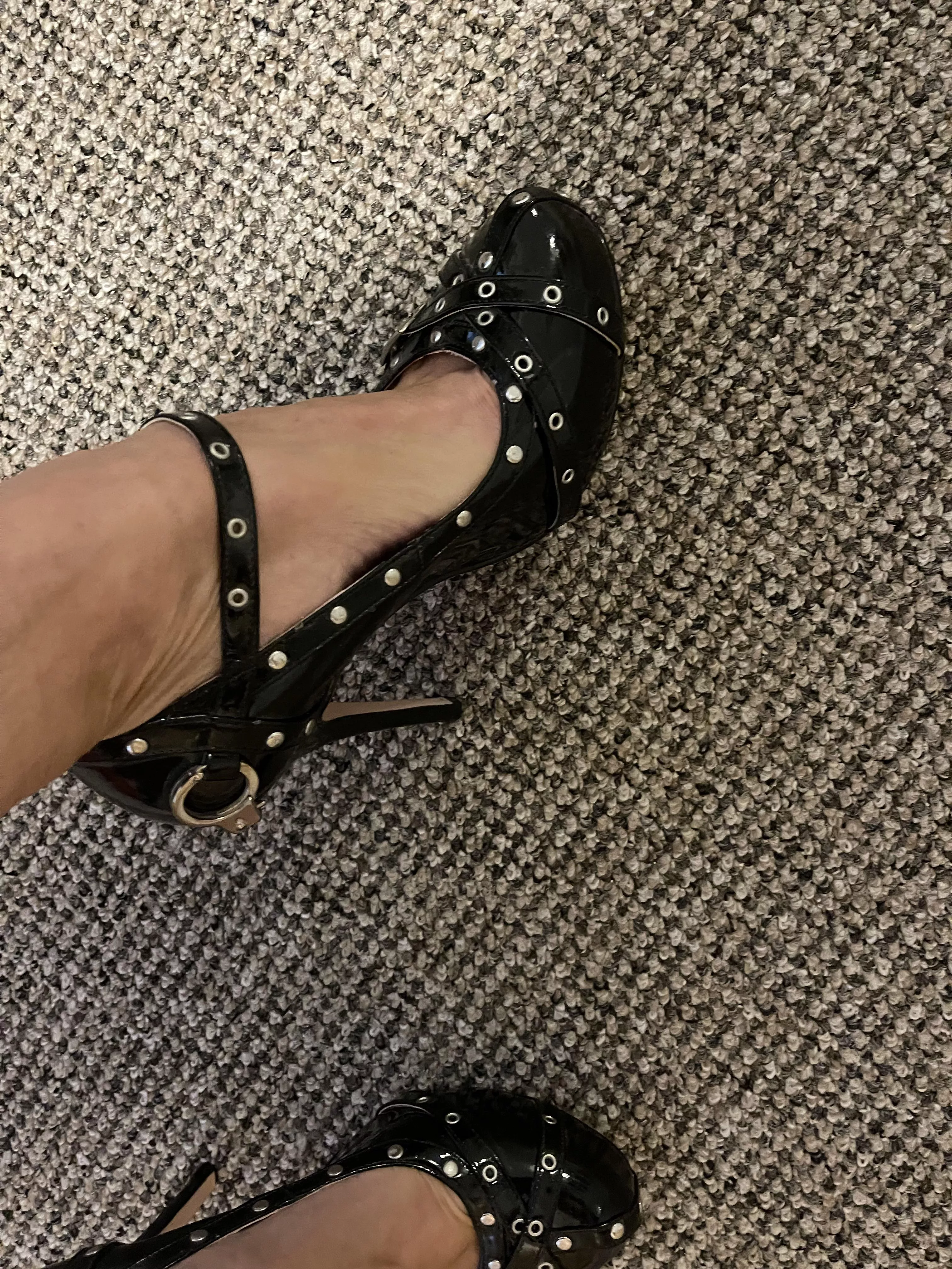 I think I need matching cuffs for these. Any suggestions?