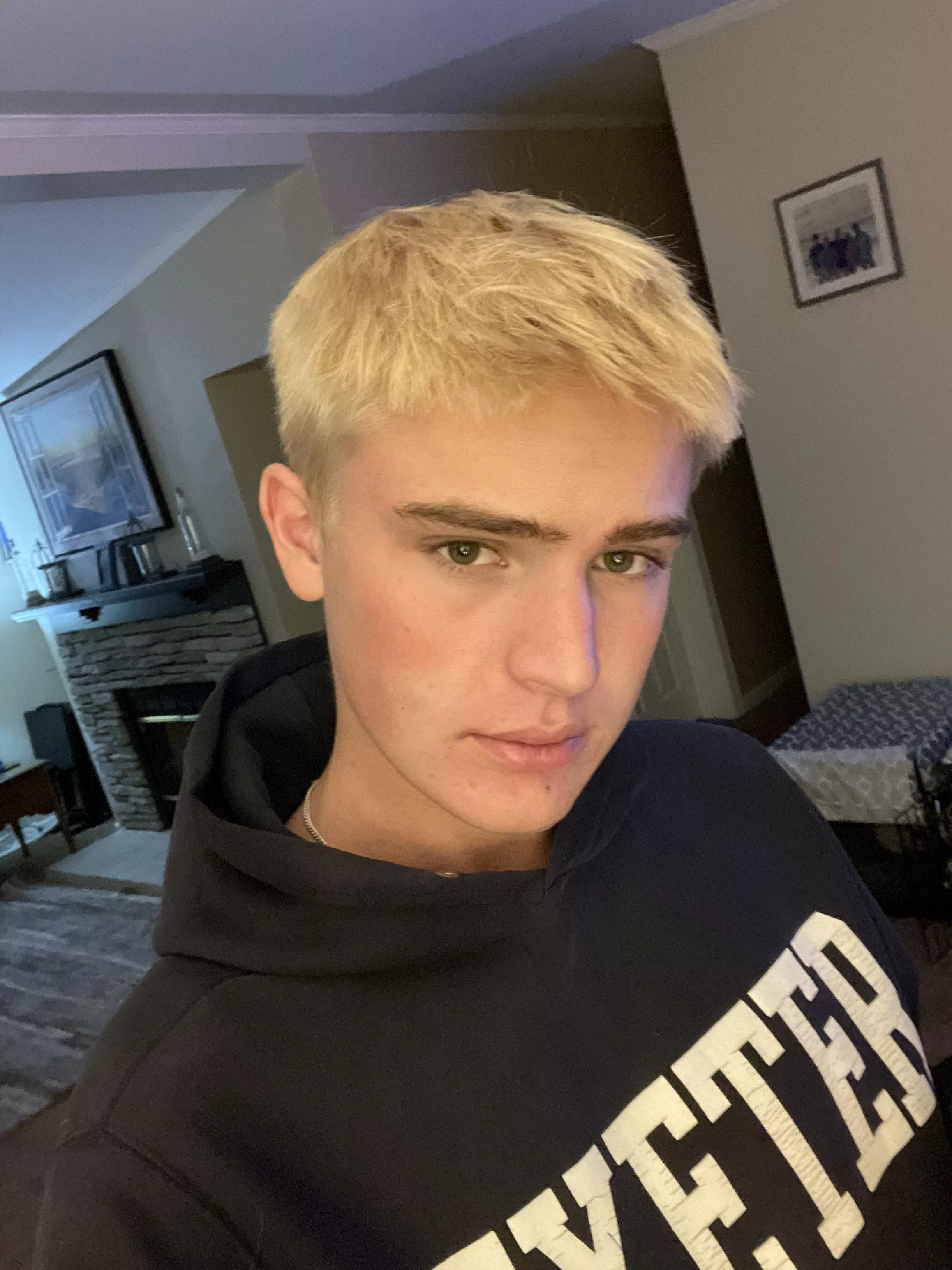 Just bleached my hair. How do we like?