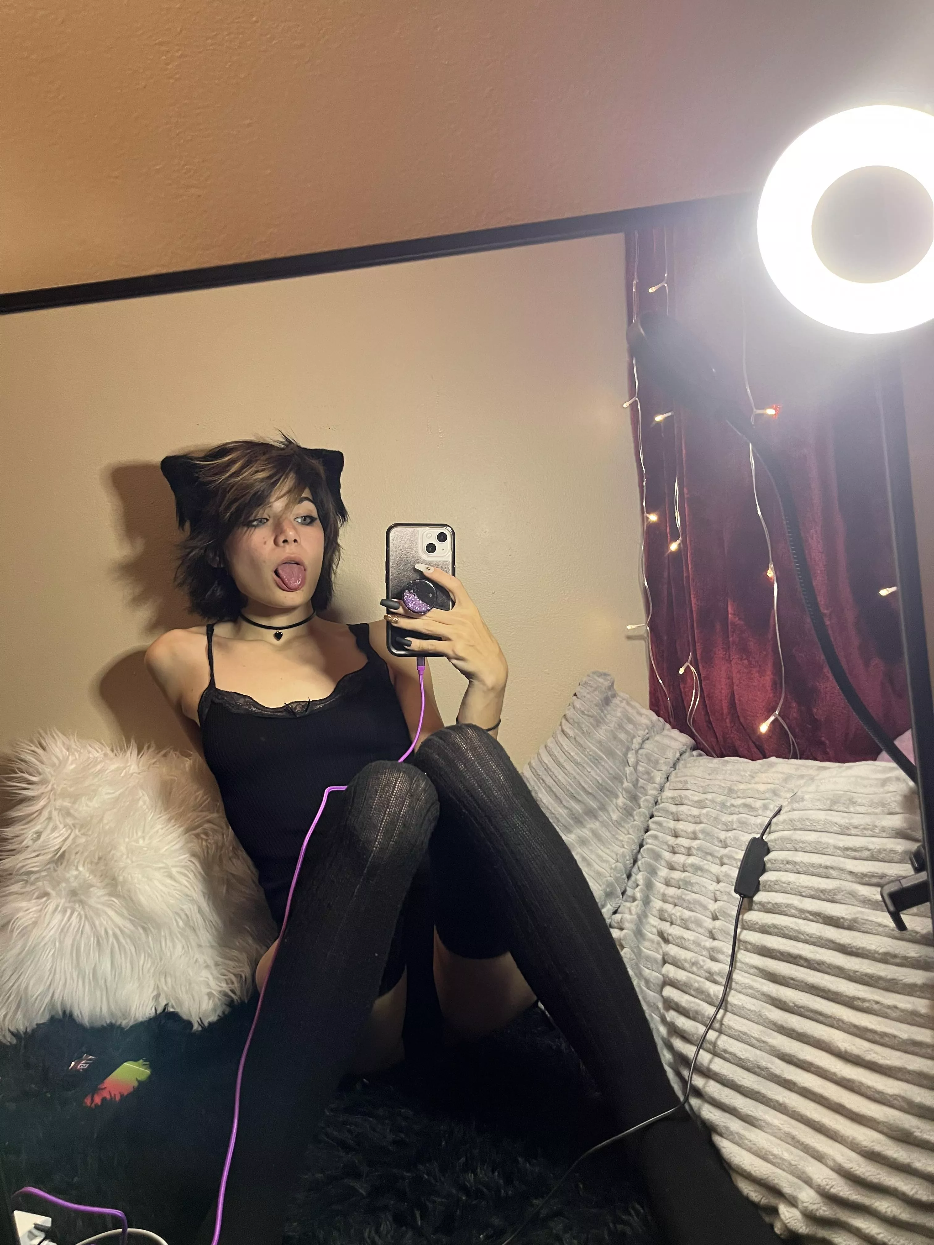 sexy little kittenðŸˆâ€â¬›ðŸ–¤