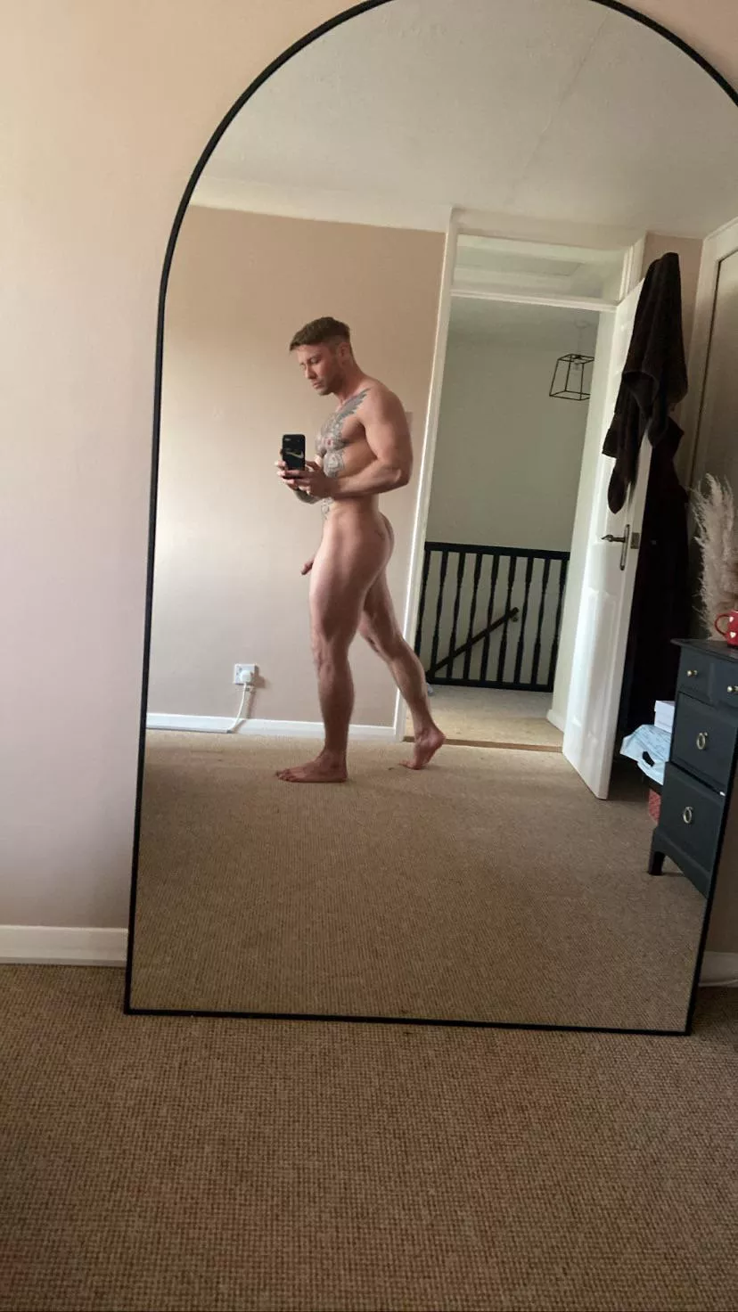 Who would make homemade porn in this mirror?