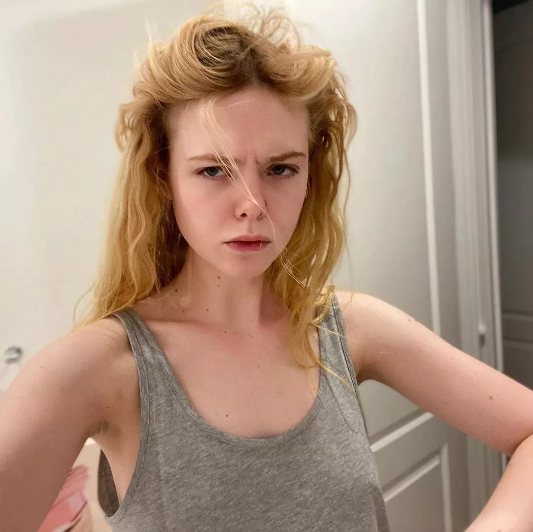 Elle Fanning catches us jerking to her