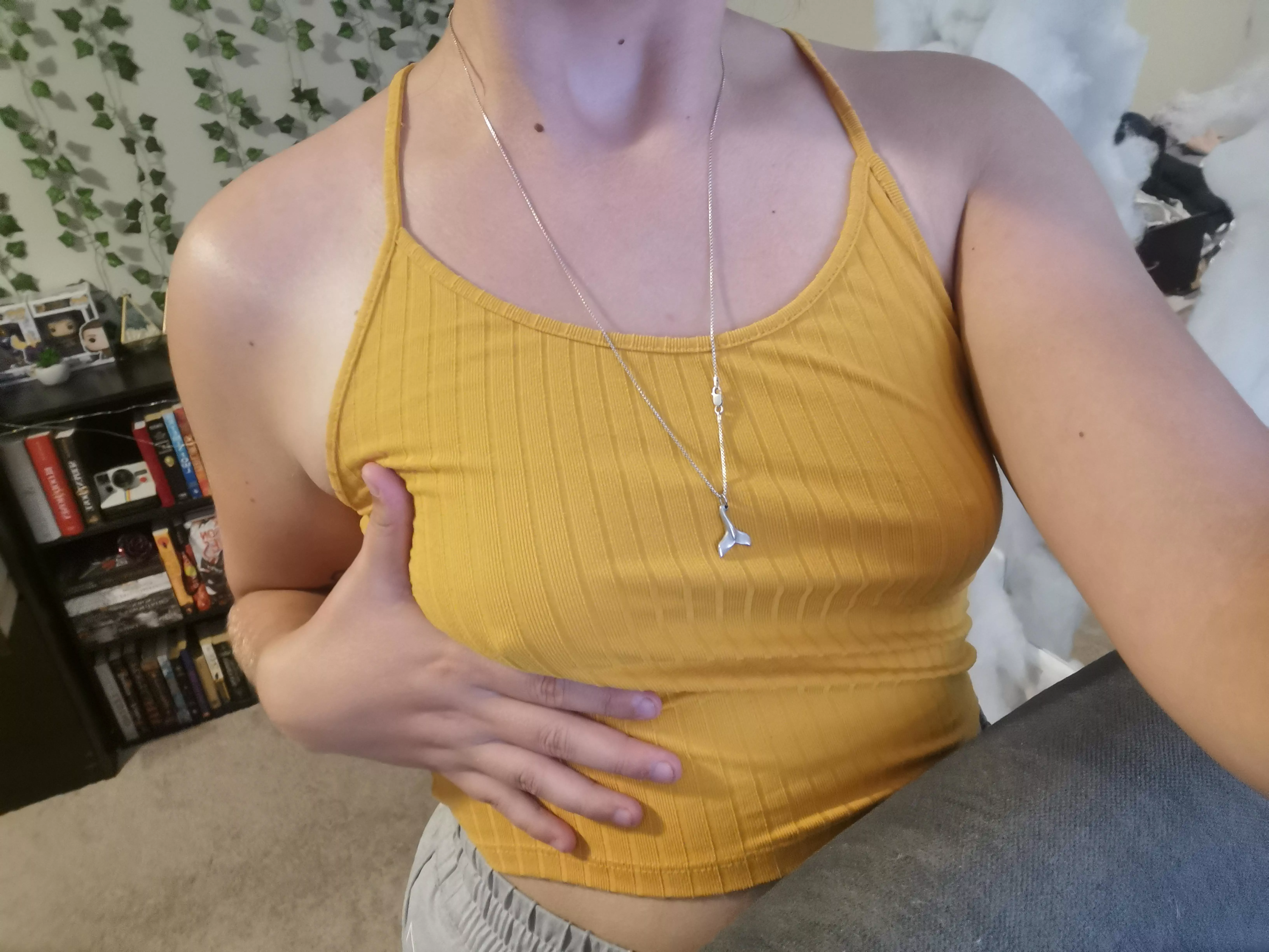 I think the yellow really brings out my pokies