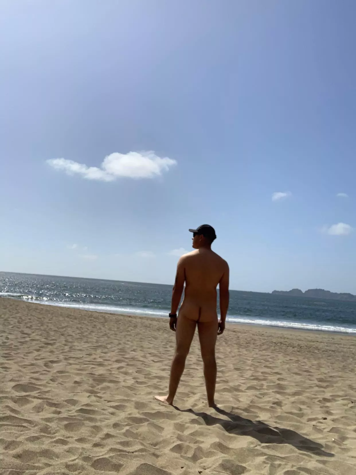 M 27 are there any So cal nudist here?