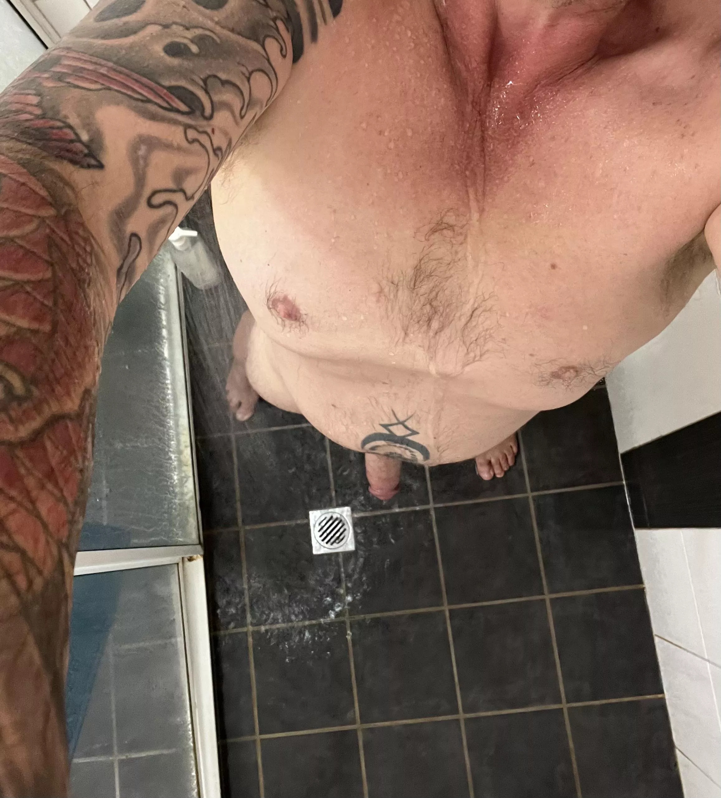 (M) Darwin Dad washing off a shit day