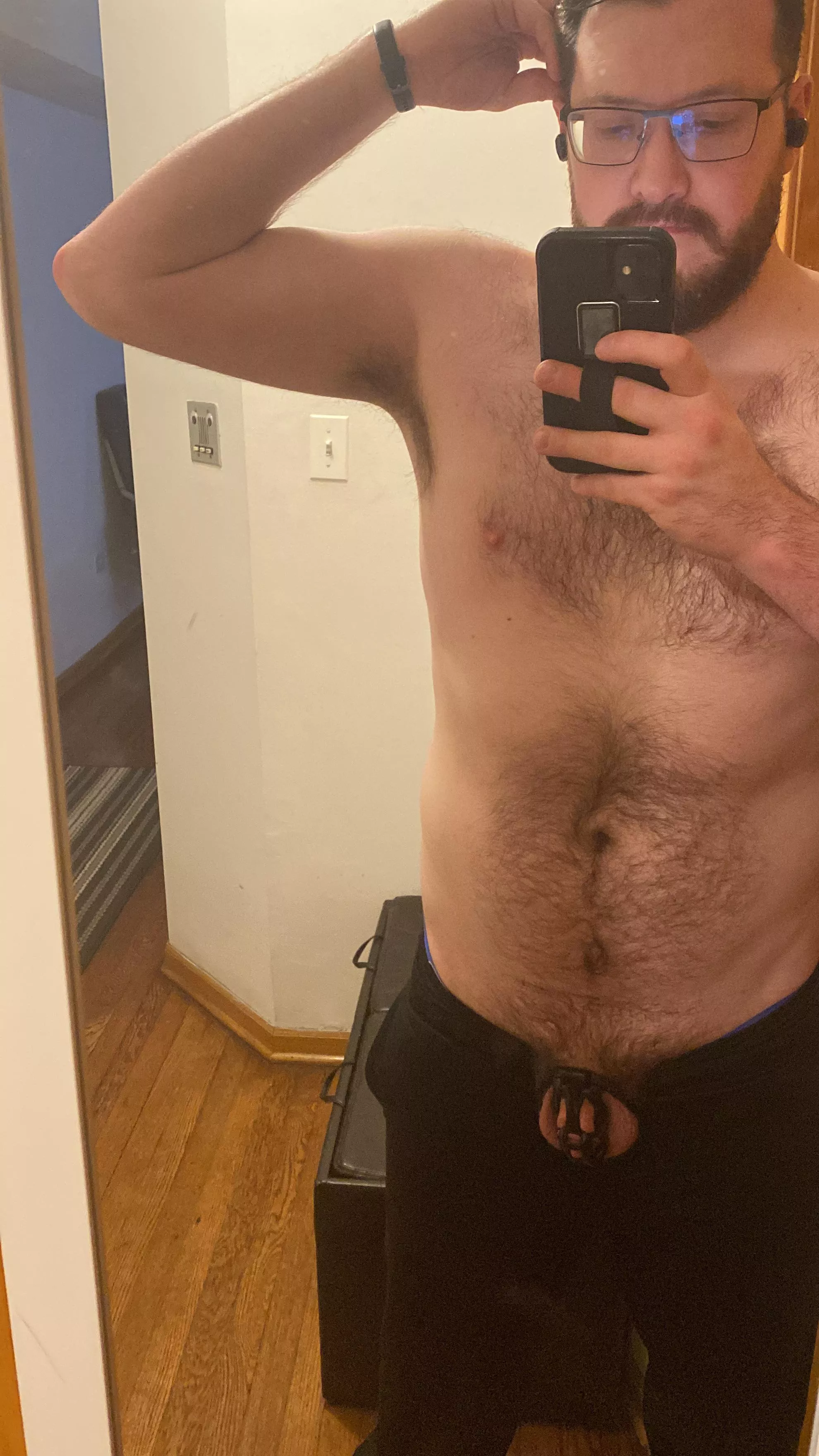 Post gym, donâ€™t have and donâ€™t know where my keys are but it makes me extra horny