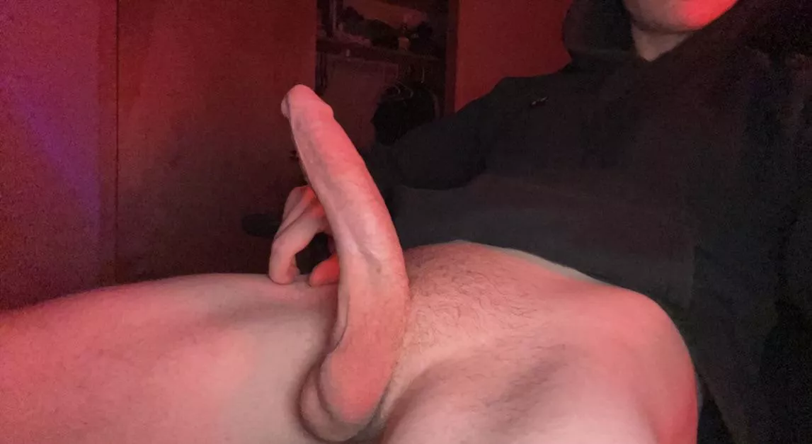 Sit on this pretty cock