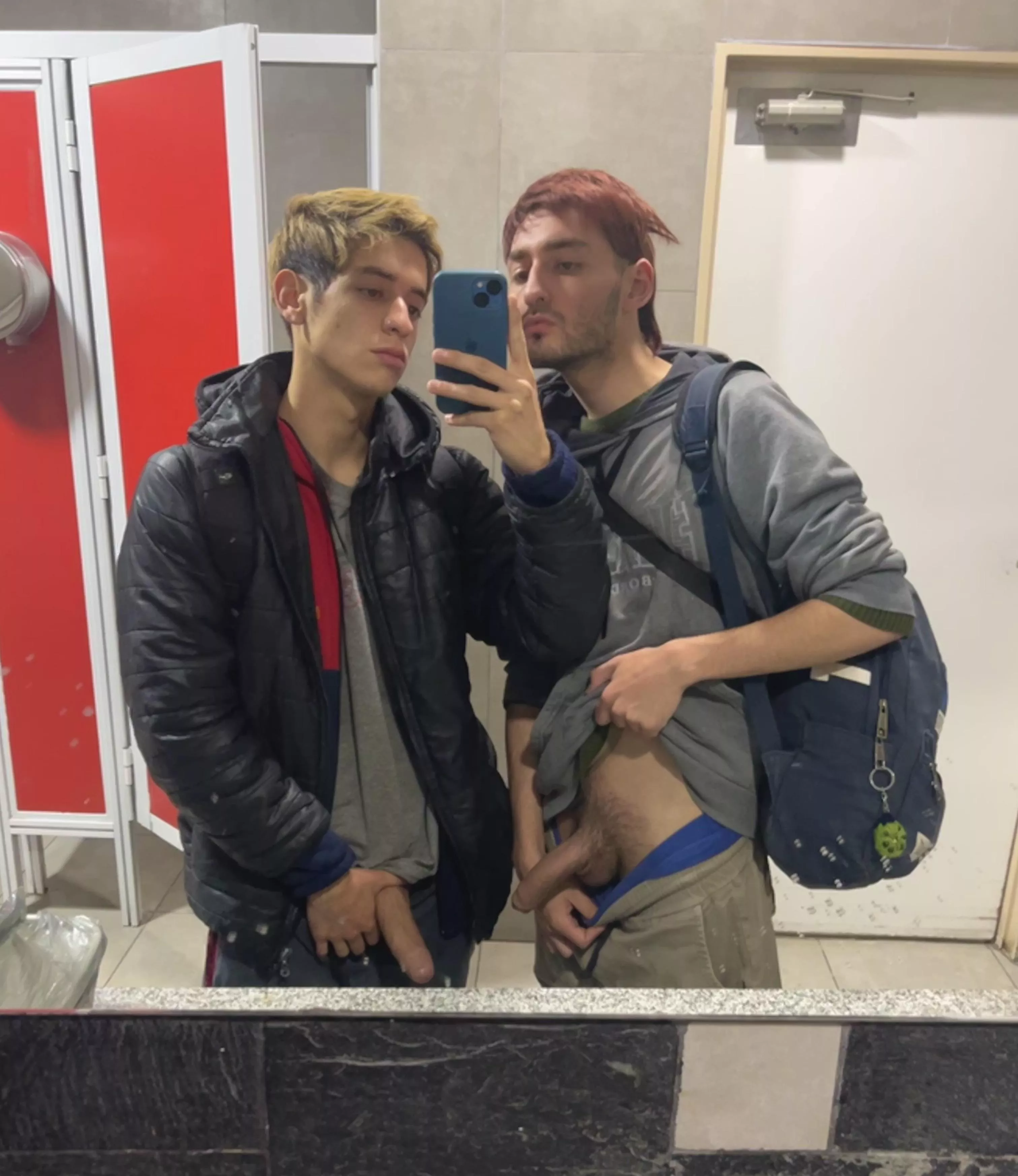 we are 2 brothers looking for an ass to experience together