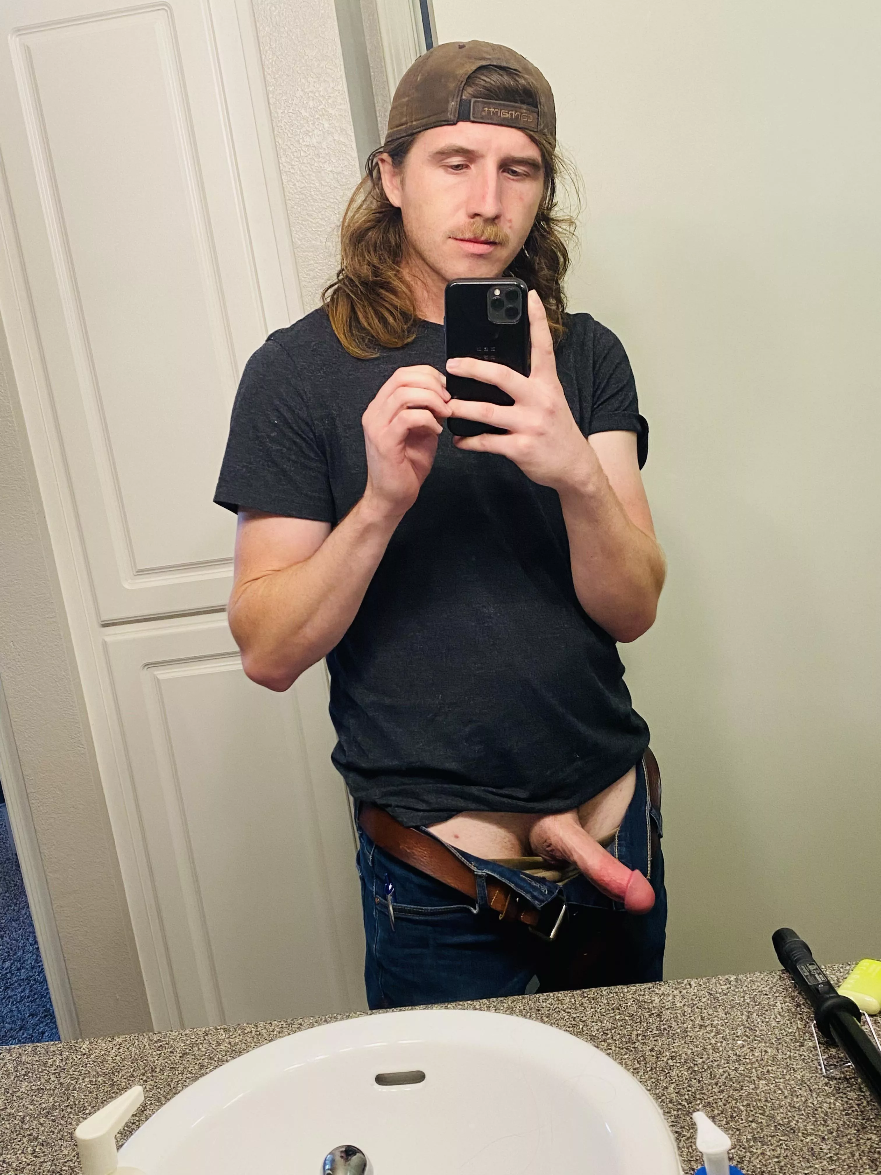 Do you like guys with long hair?