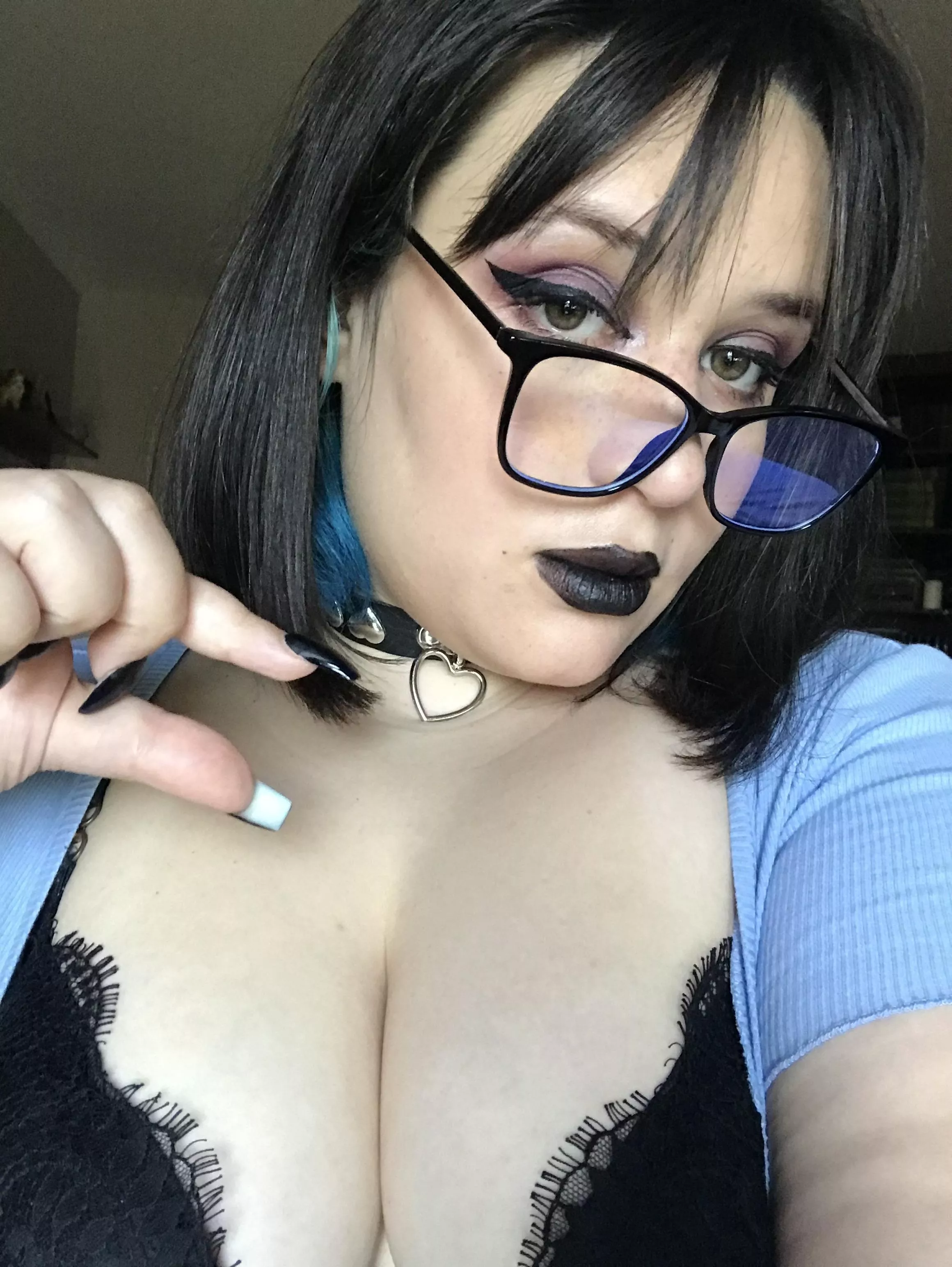 Hey you! Yeah, you with a small peepee and a jerking off addiction. You should really stop jerking off to girls all day, its pathetic. And kind of sad. Instead find some purpose in life. Like being my obedient boy and begging me for tasks to complete. Me