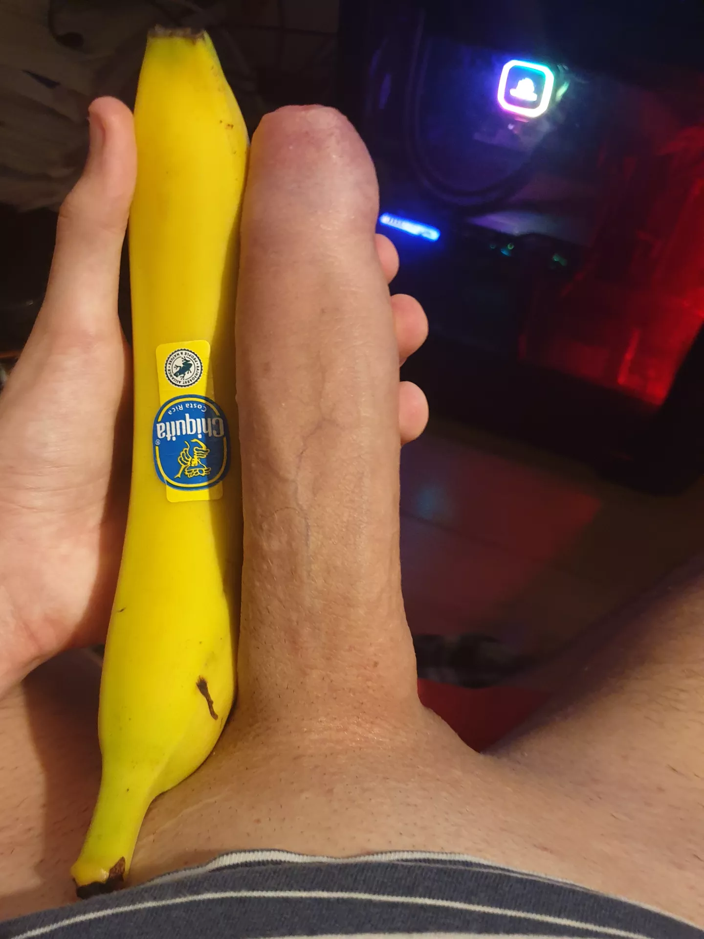 My cock vs Banana (19 M)