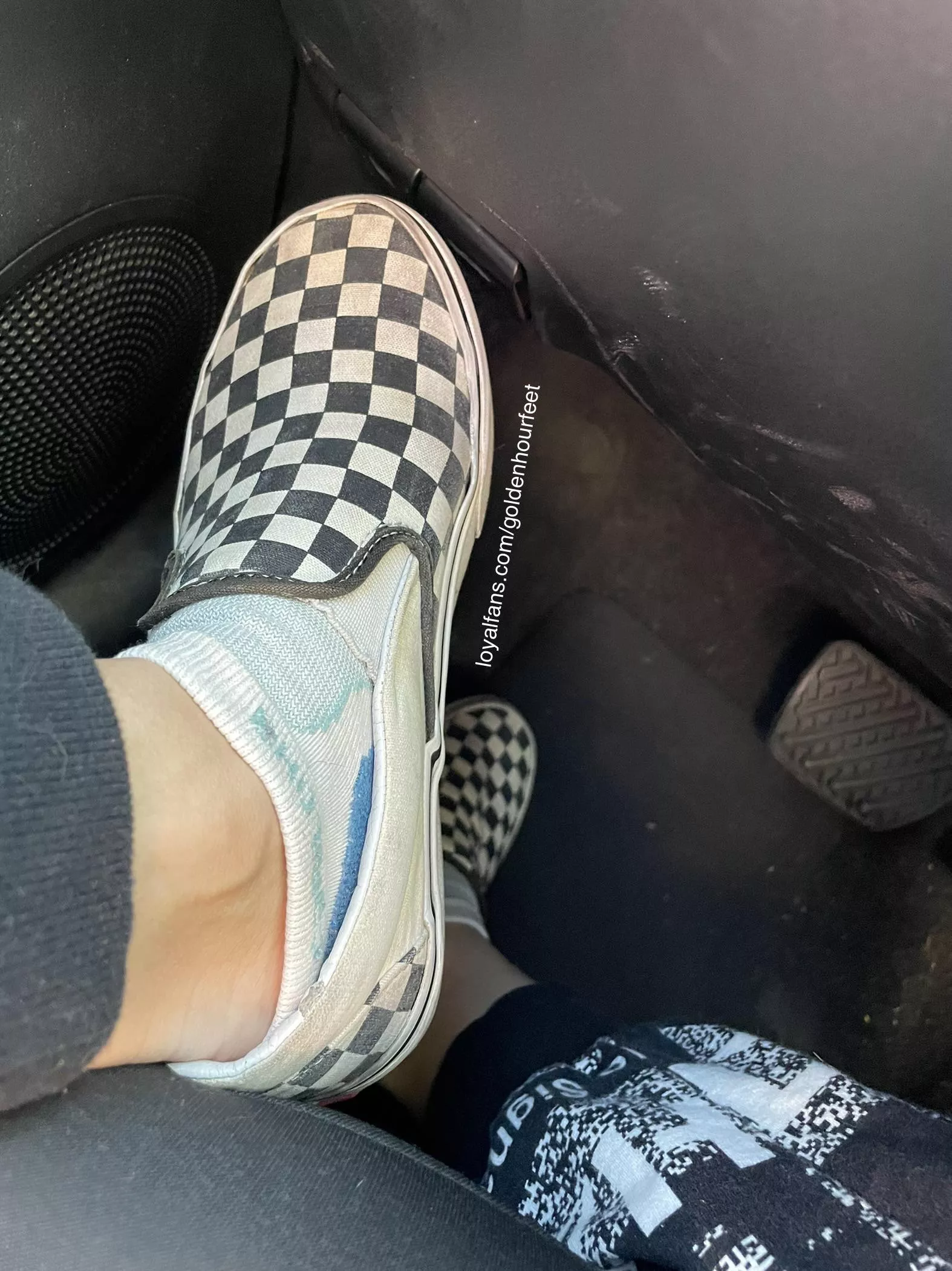 My socks get so sweaty in these vans 🥵