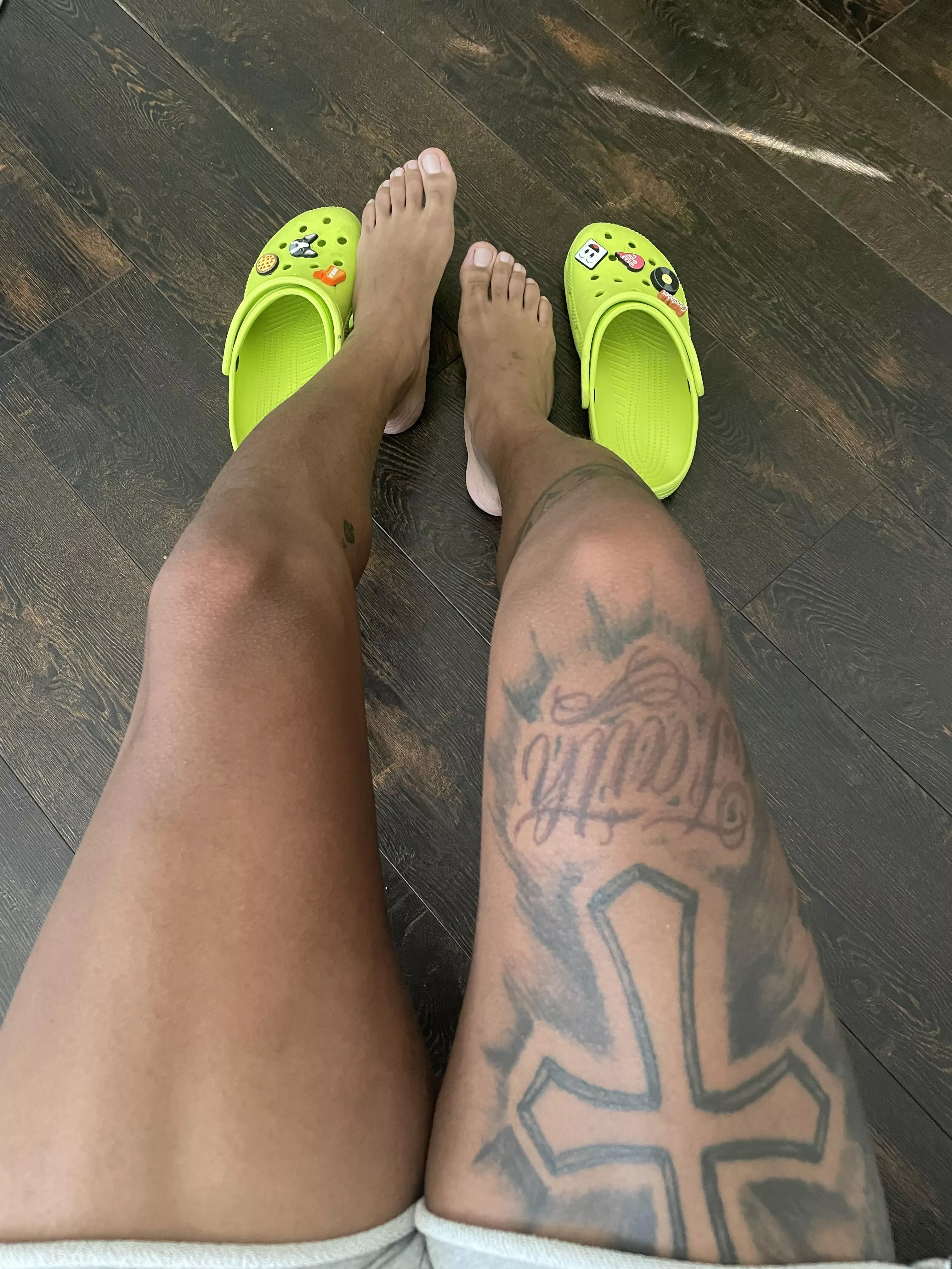 Toes and tats