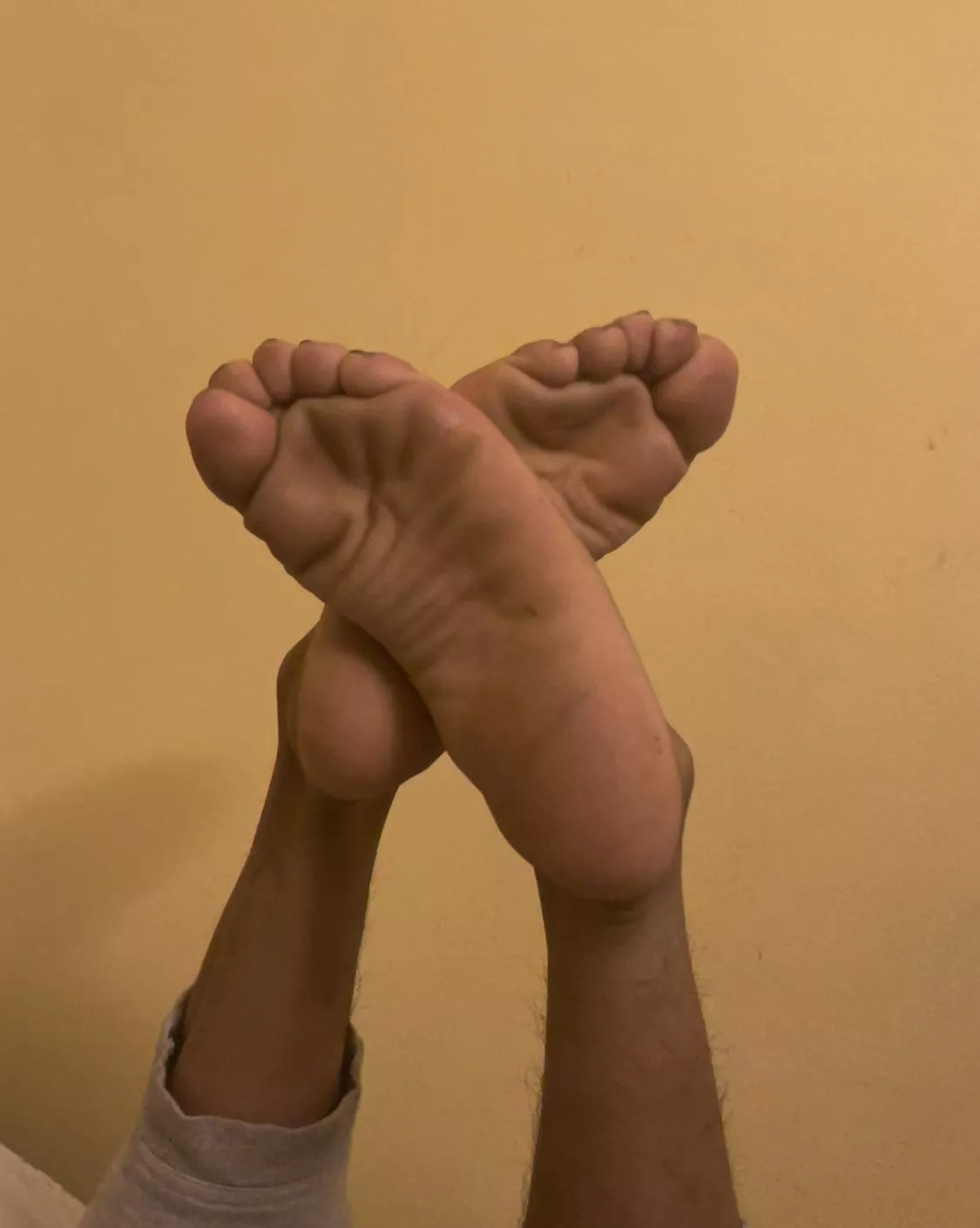 👣👅