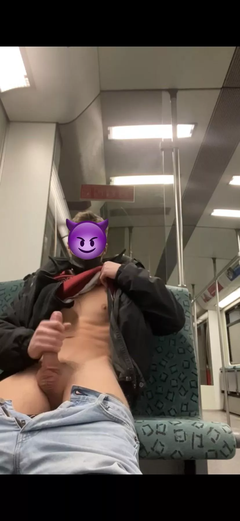 🎥 🚃🍆