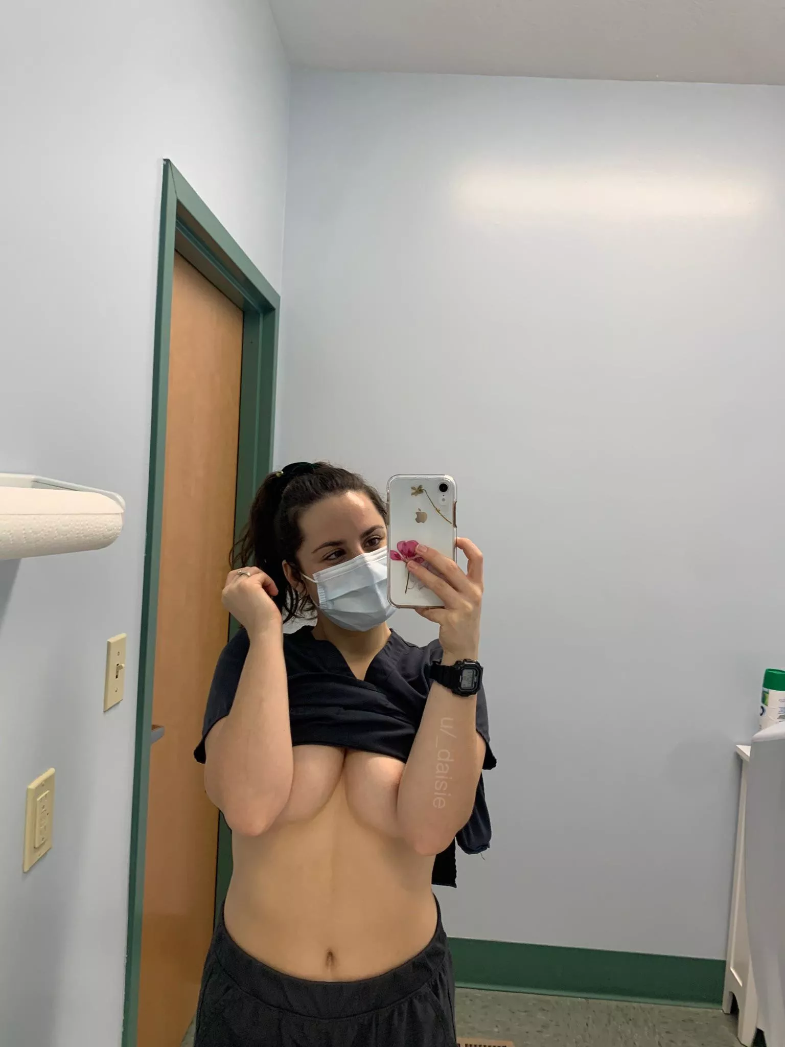 10 seconds until the next patient comes in. are you bold enough to lick my titties?