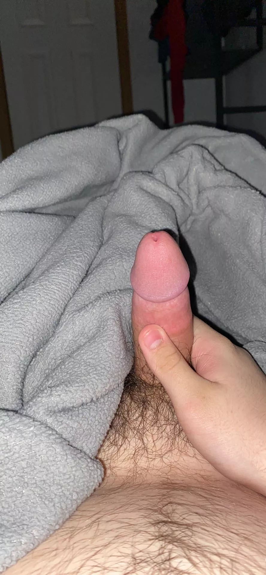 [18] anyone looking to jerk to each other?