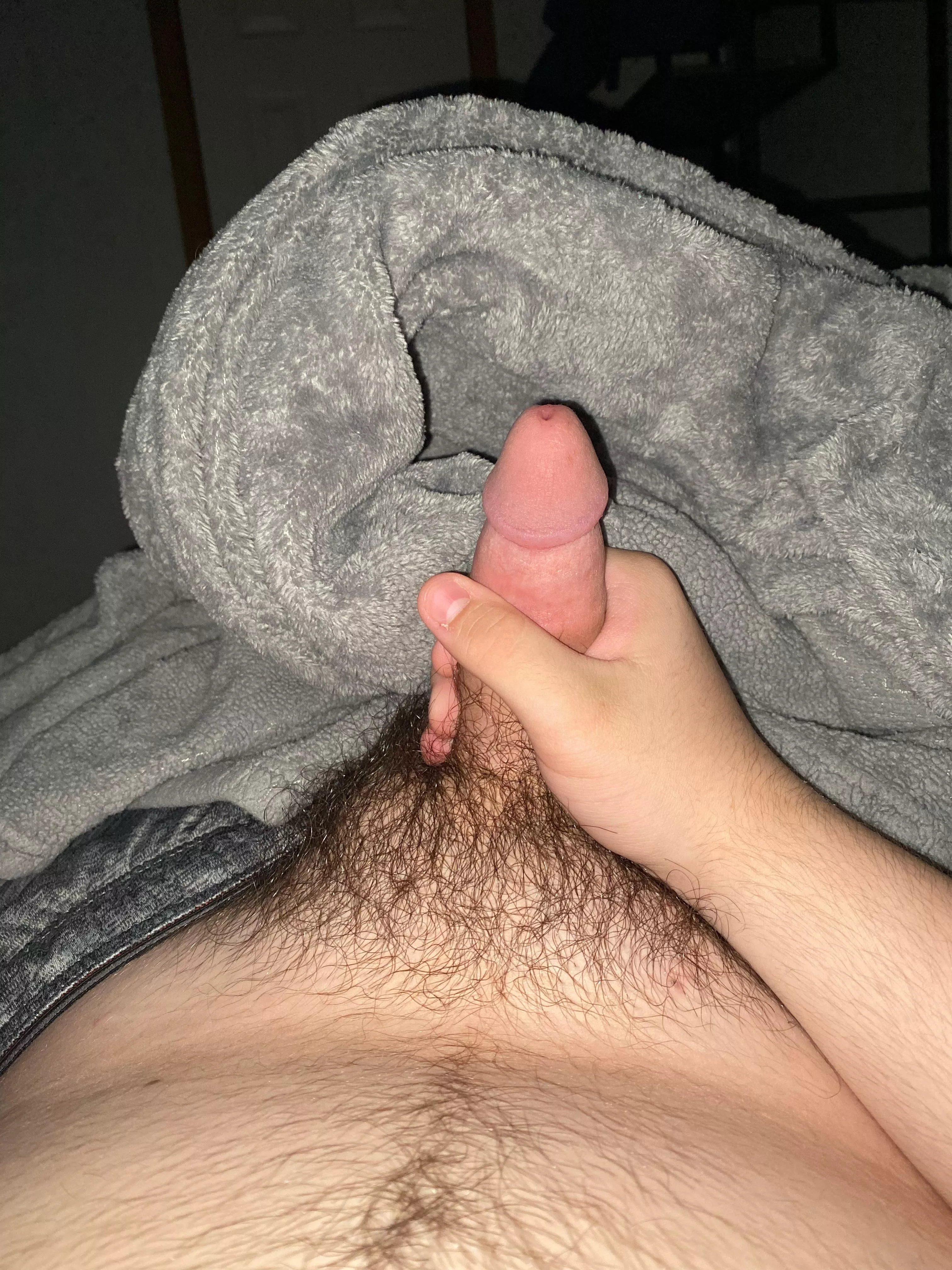 [18] wanna jerk to each other? shoot me a dm!